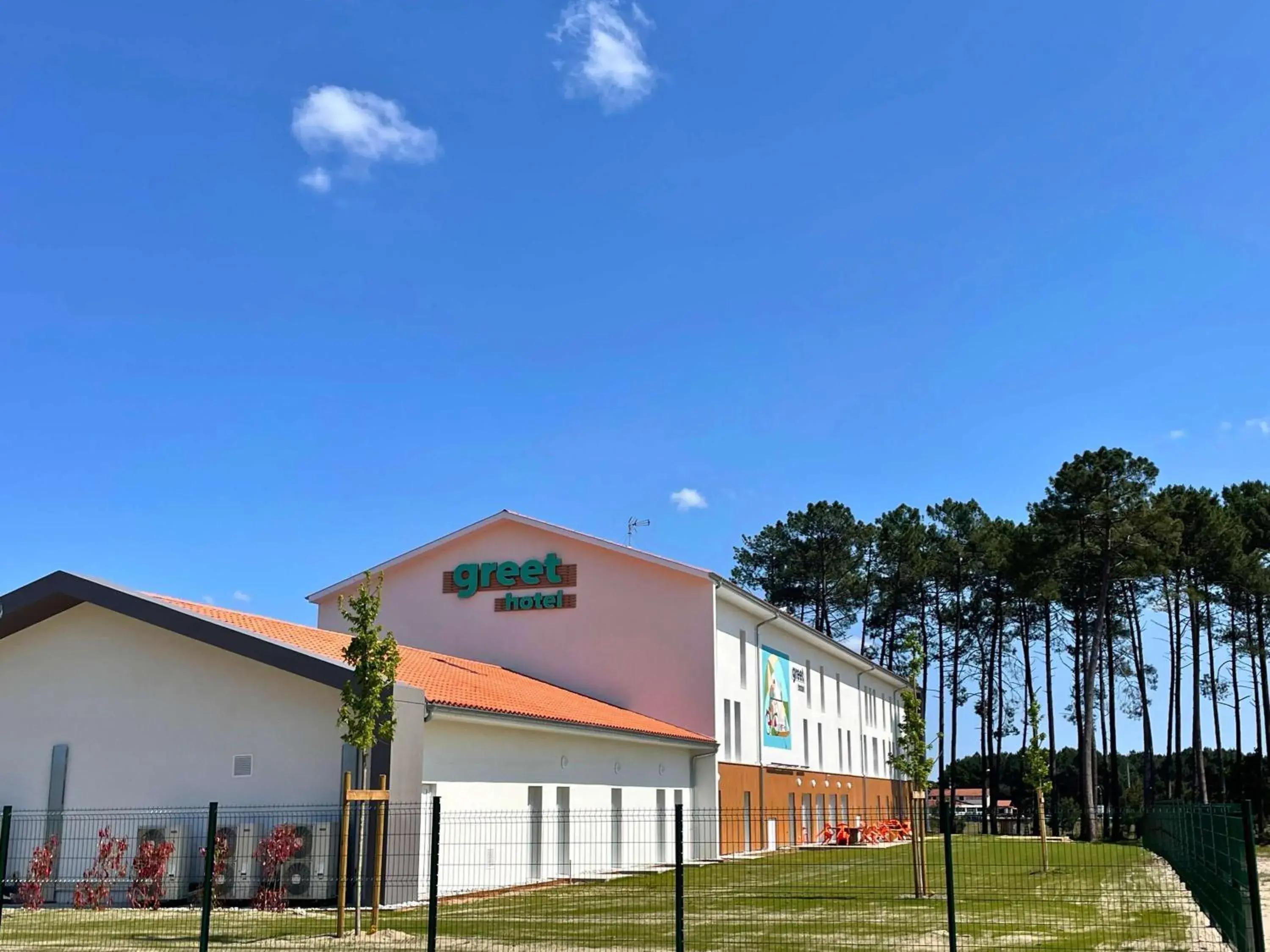 Property building in greet hotel Castets Coeur des Landes Property building in greet hotel Castets Coeur des Landes