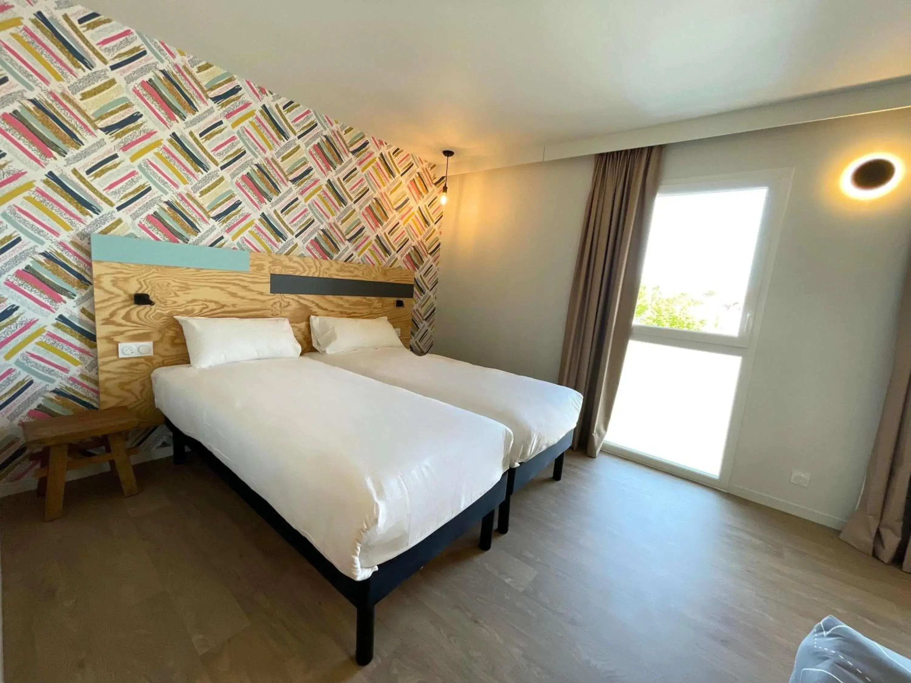 Bedroom, Bed in greet hotel Castets Coeur des Landes Bedroom, Bed in greet hotel Castets Coeur des Landes