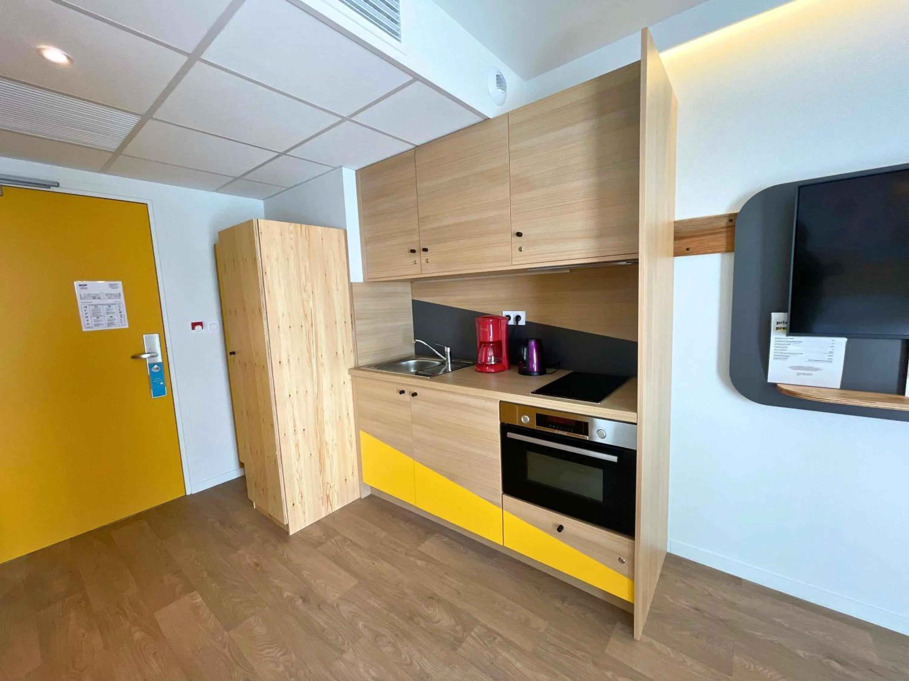 Bedroom in greet hotel Castets Coeur des Landes