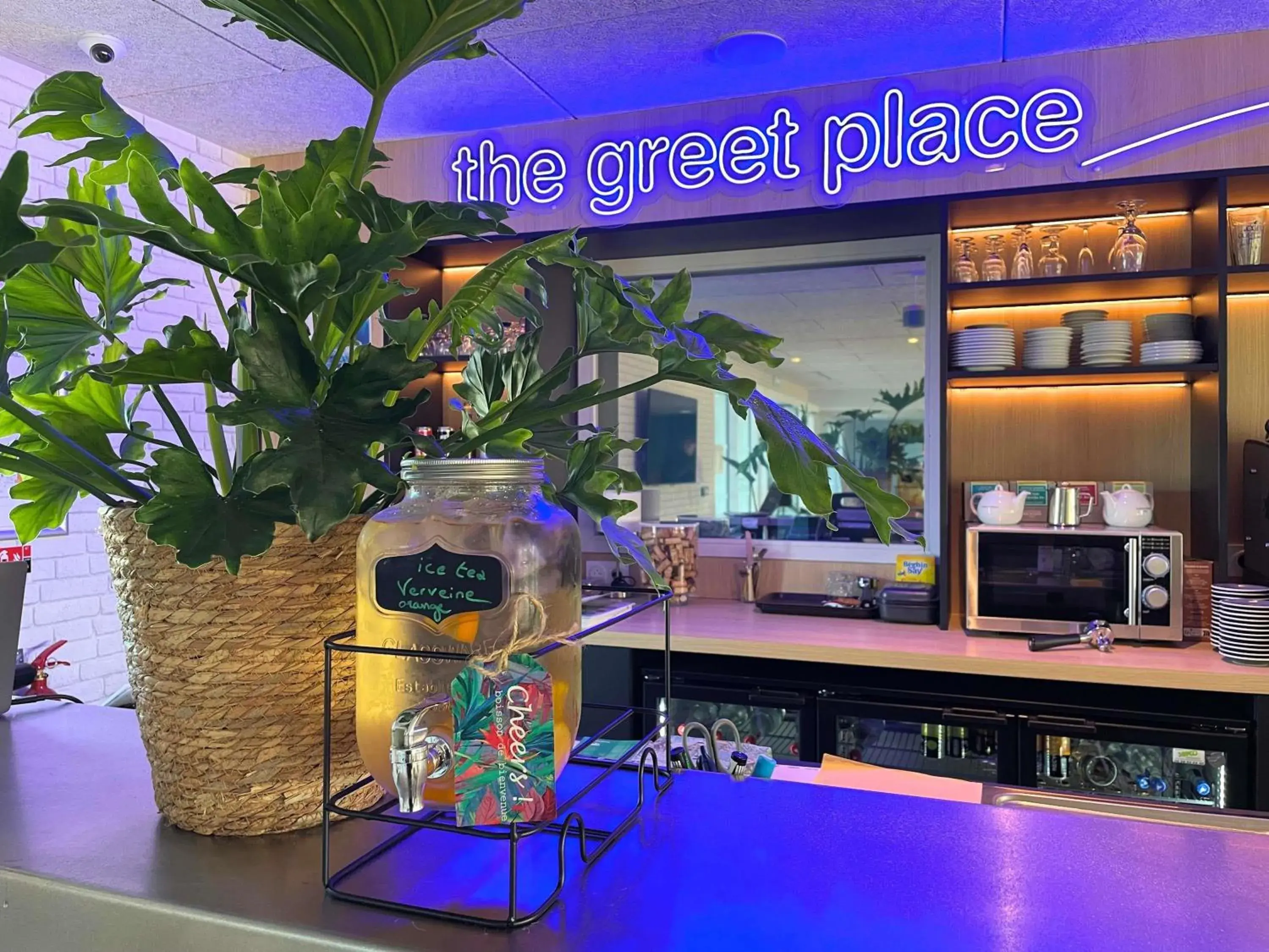 Lounge or bar in greet hotel Castets Coeur des Landes Lounge or bar in greet hotel Castets Coeur des Landes