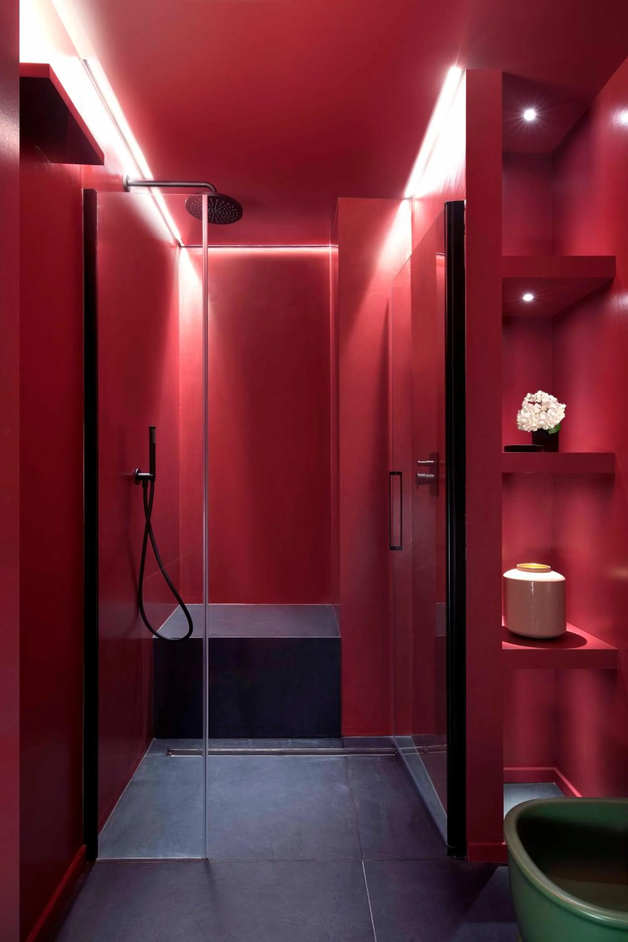 Shower in Agora' - Boutique Stays