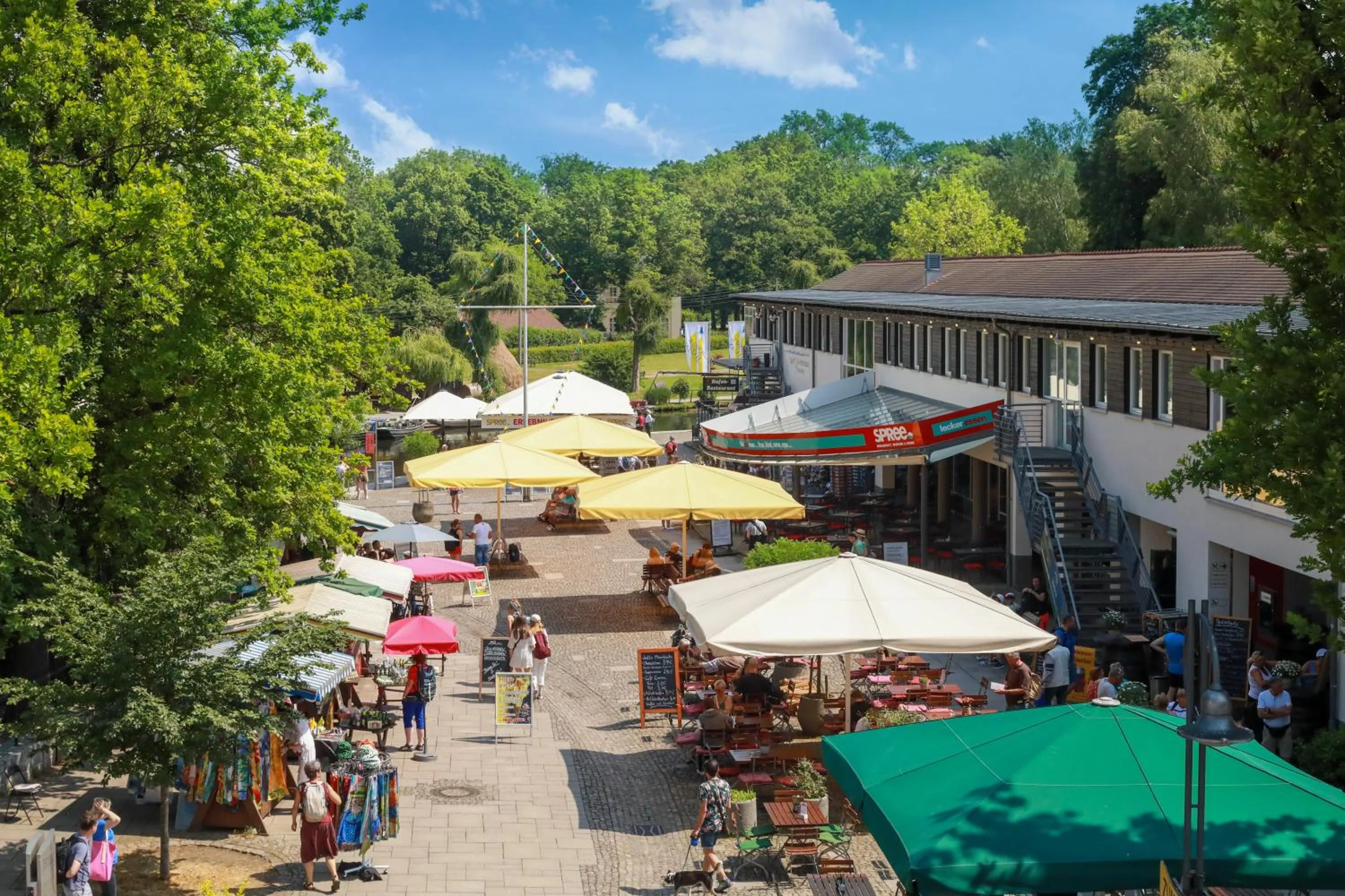 Spring in SPREE. Hotel am Hafen
