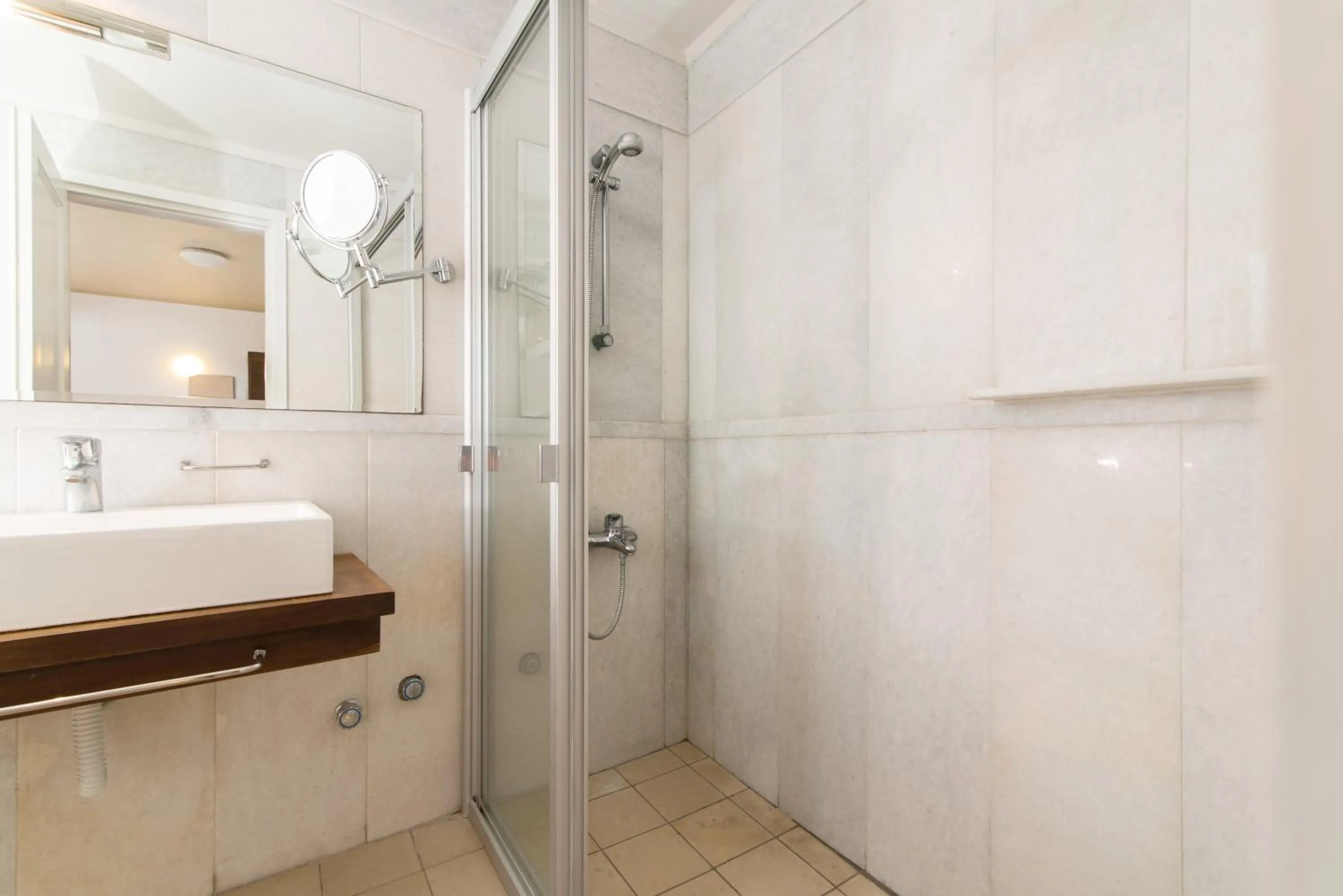Shower in Antinea Suites Hotel & Spa