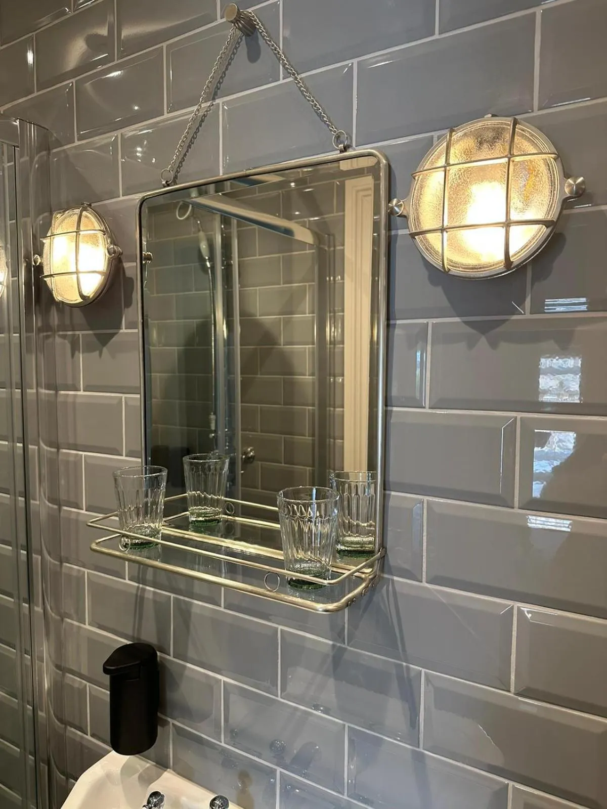 Rooms Above Sugar Boat