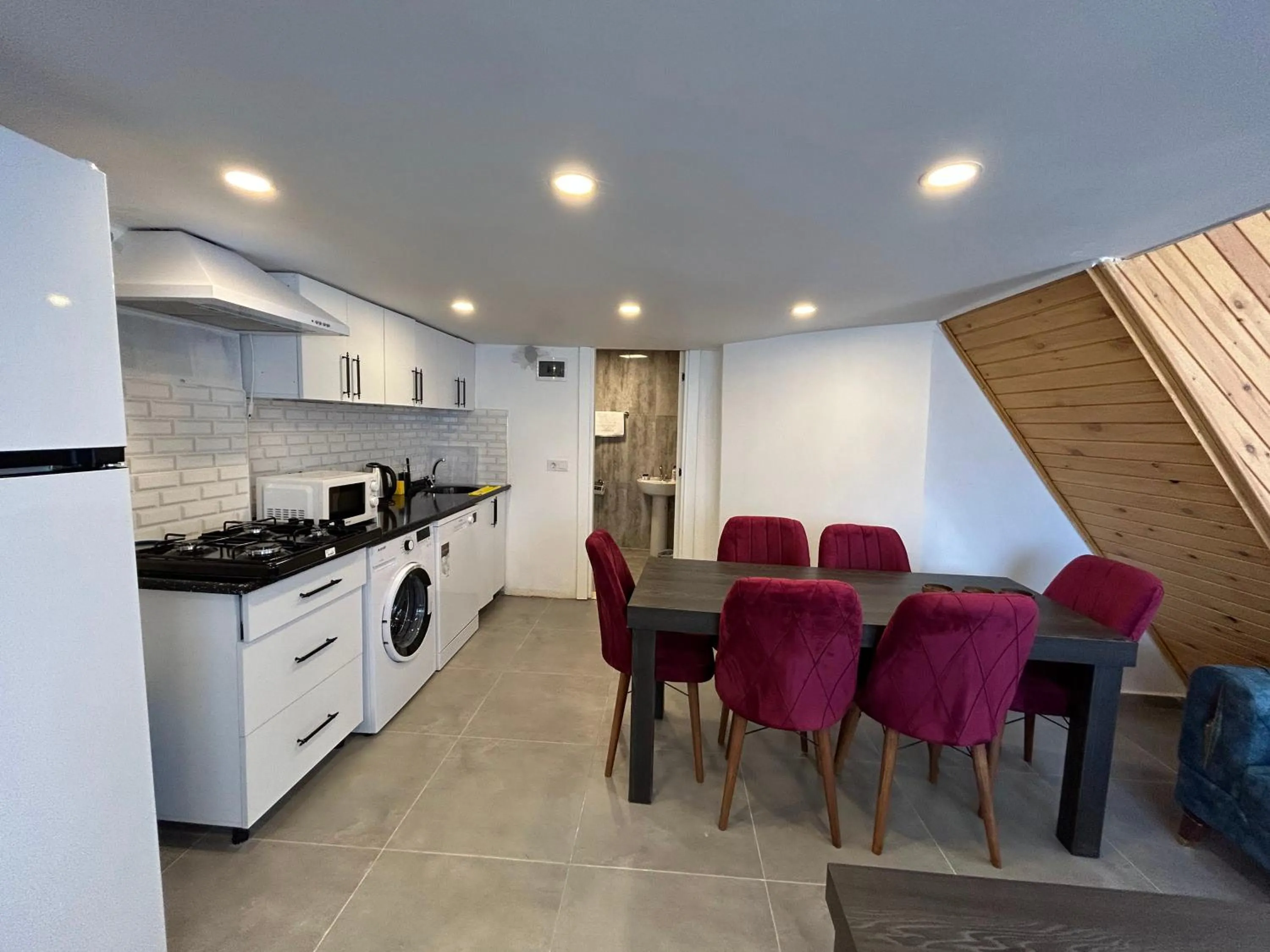 Kitchen or kitchenette in TAYLA SUİT