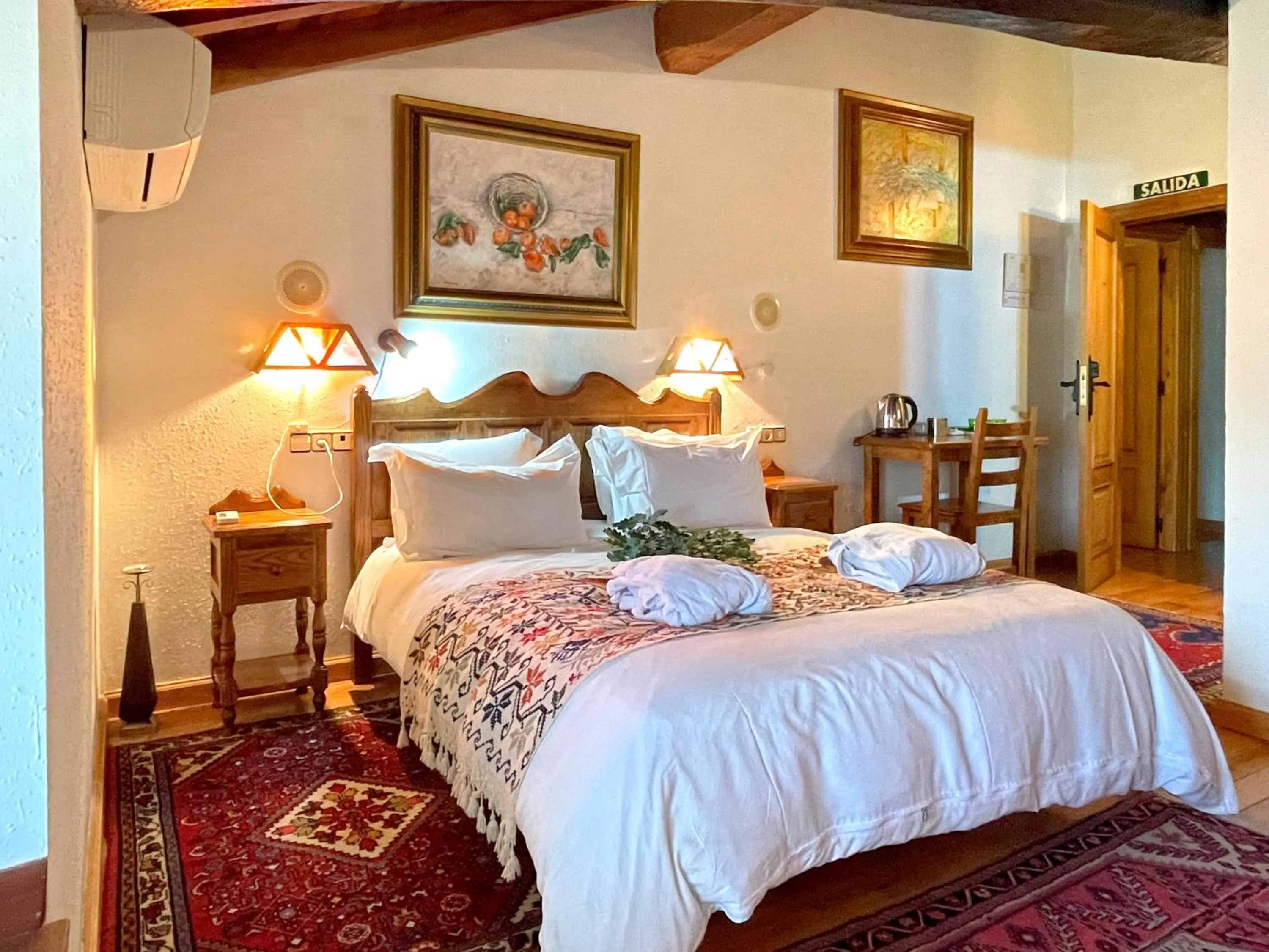 Photo of the whole room, Bed in Hotel Peruskenea