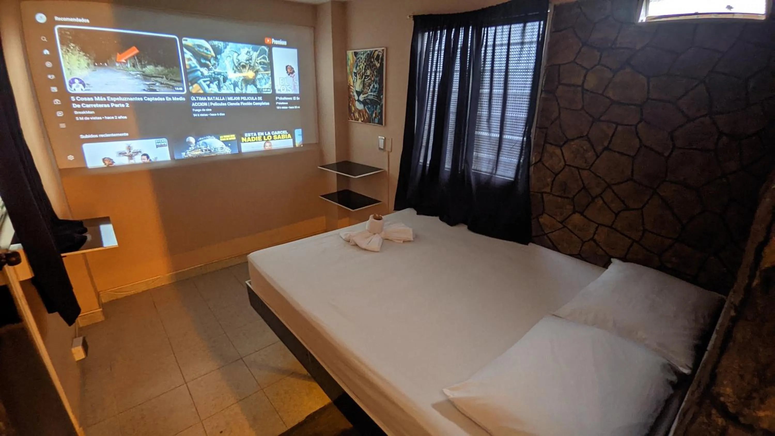 TV and multimedia in Hotel Grand ilama