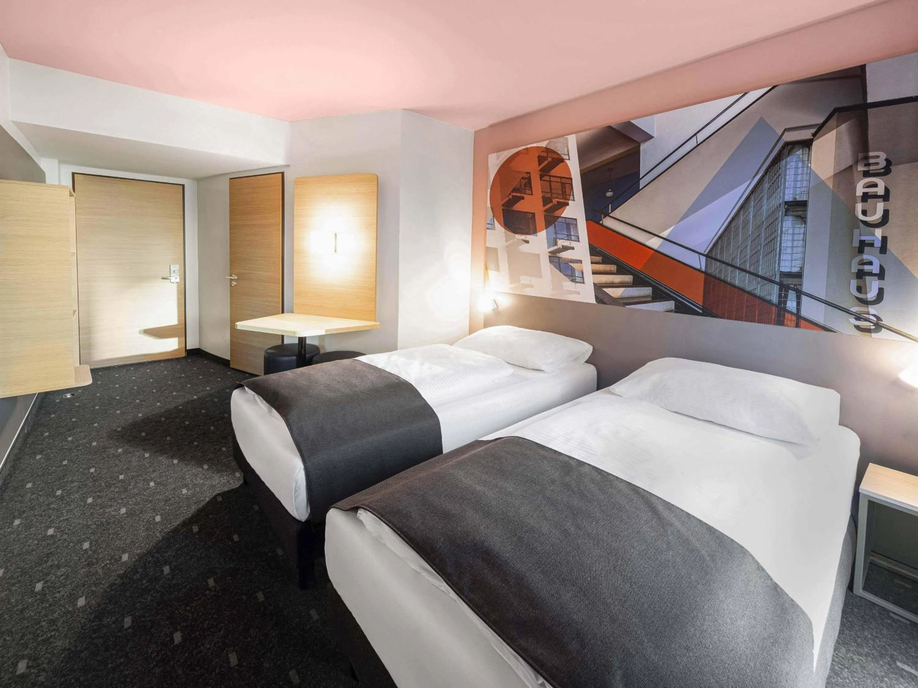 Photo of the whole room, Bed in B&B Hotel Dessau