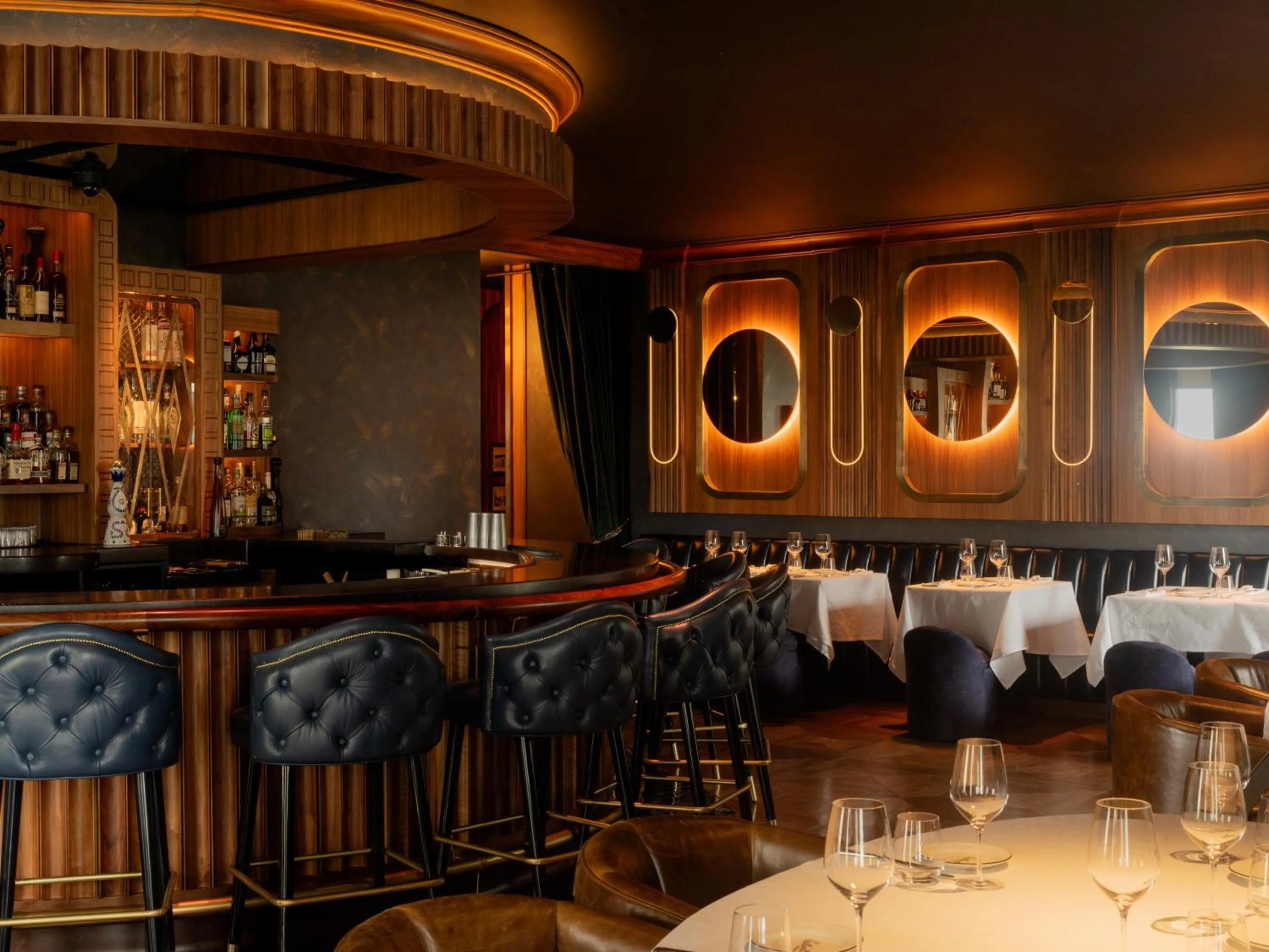 Restaurant/places to eat in Hôtel Swexan