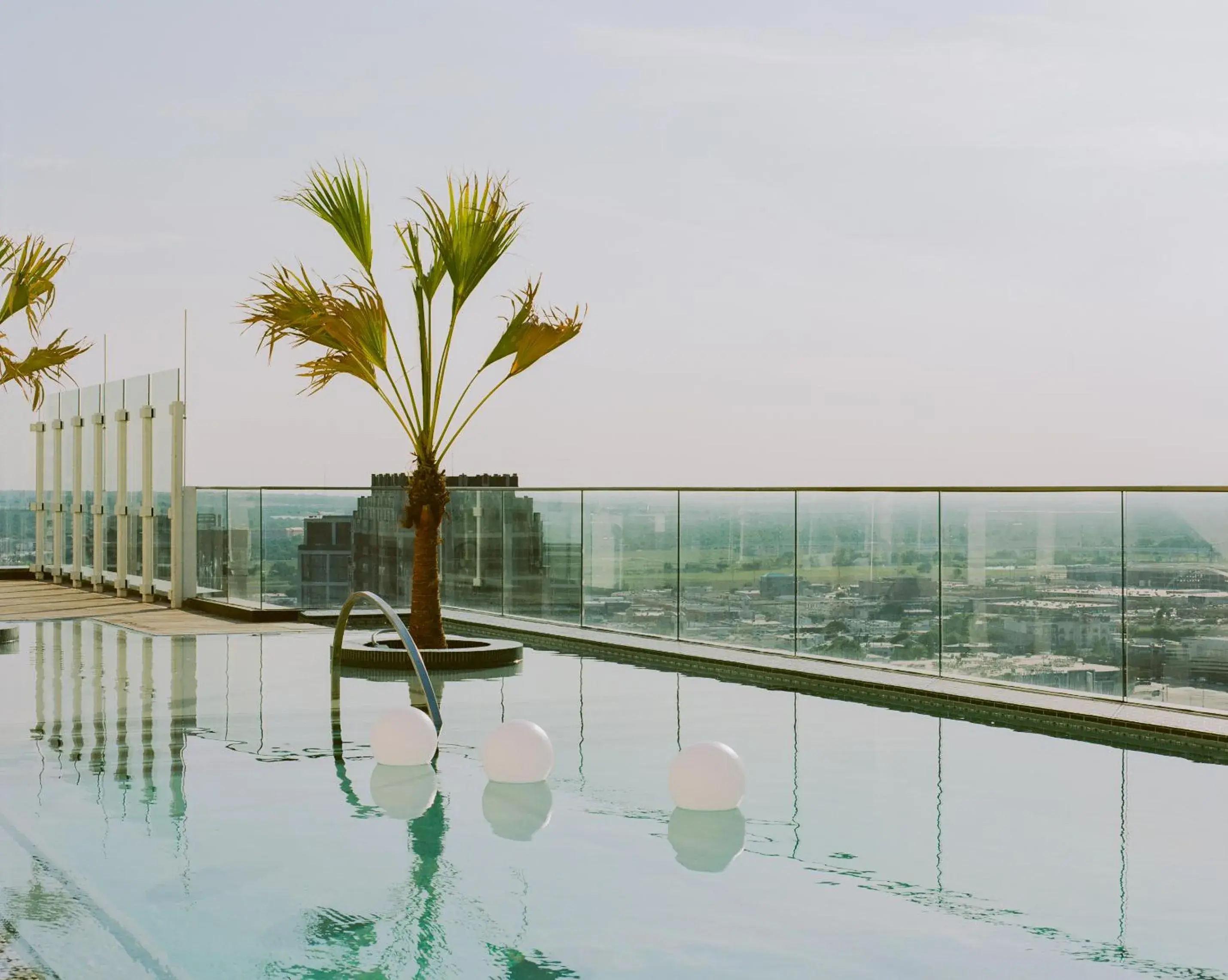 Swimming pool in Hôtel Swexan Swimming pool in Hôtel Swexan