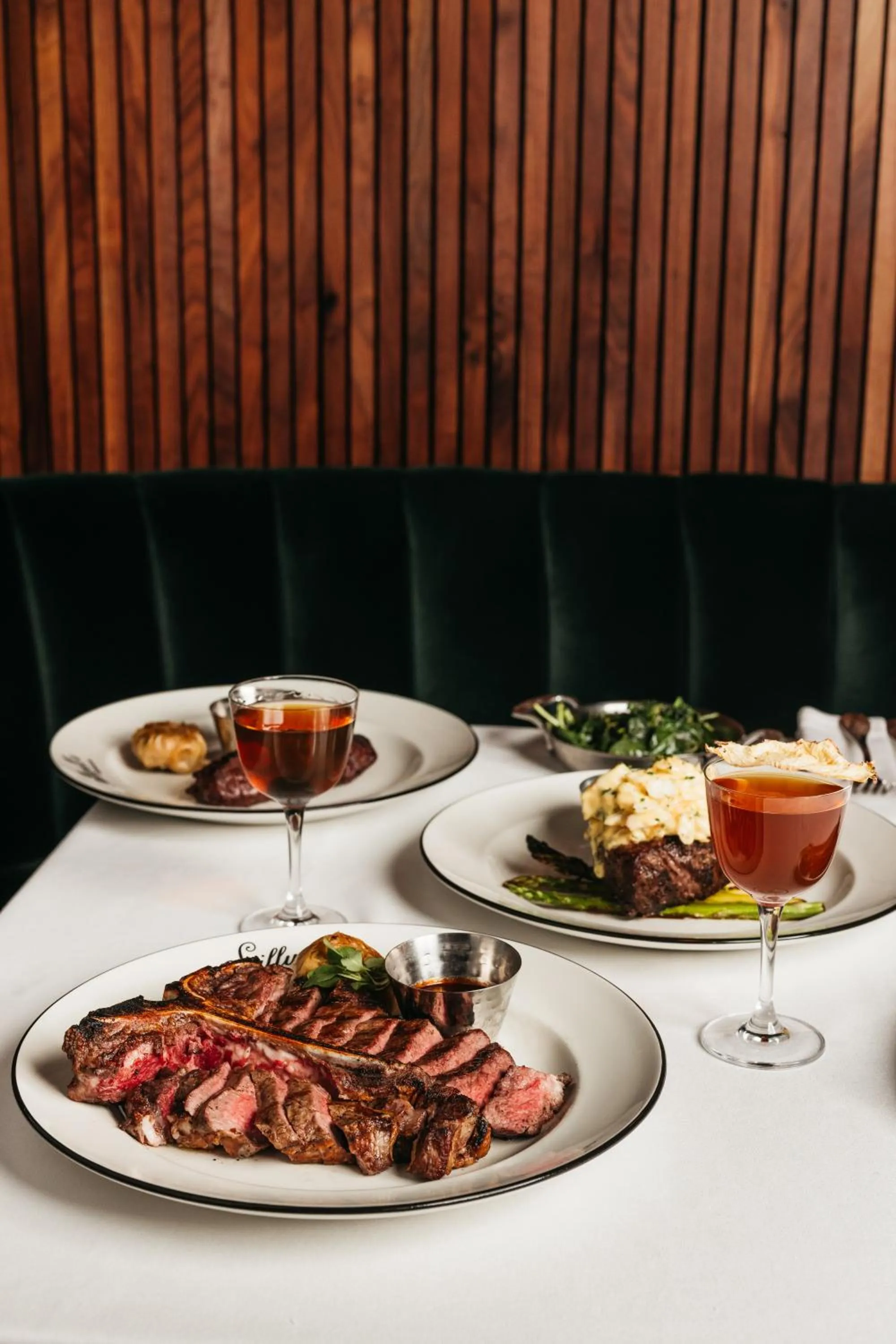 Restaurant/places to eat in Hôtel Swexan