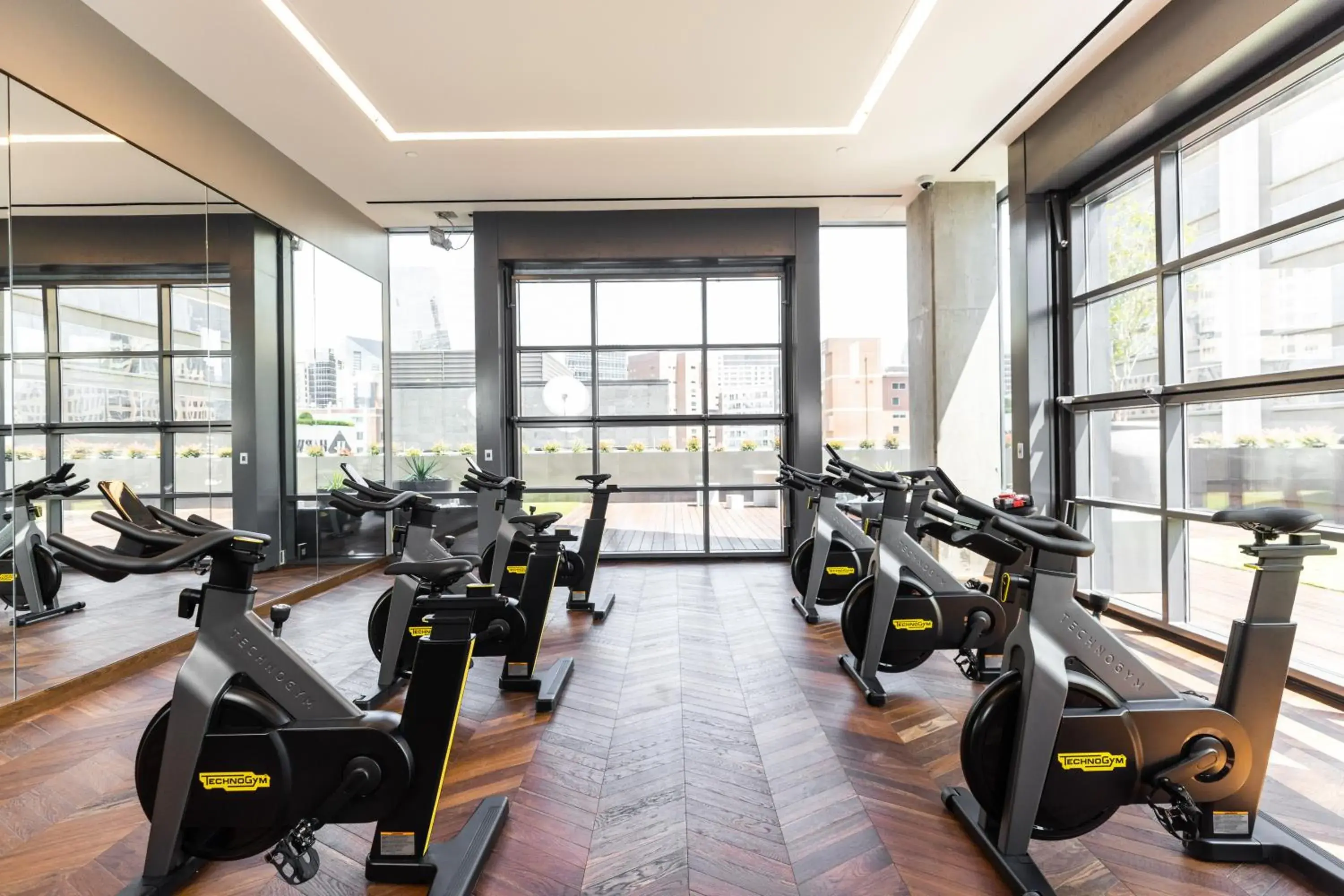 Fitness centre/facilities in Hôtel Swexan Fitness centre/facilities in Hôtel Swexan