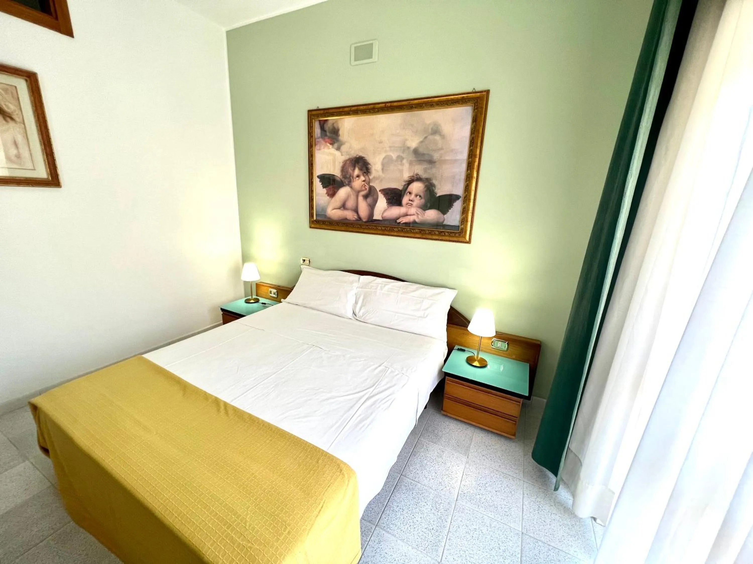 Bedroom, Bed in Hotel Minerva