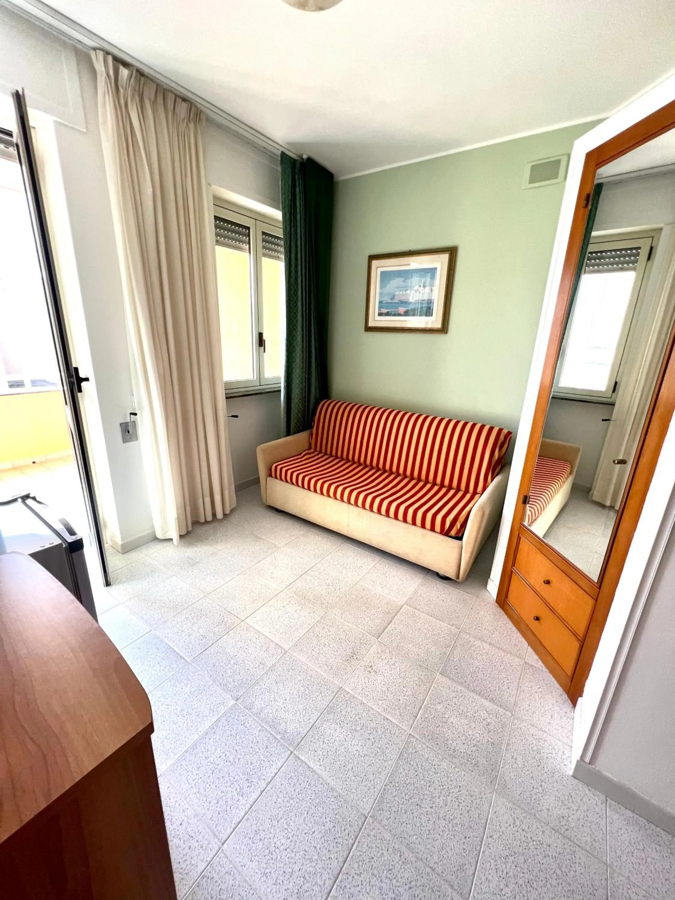 Decorative detail, Bed in Hotel Minerva