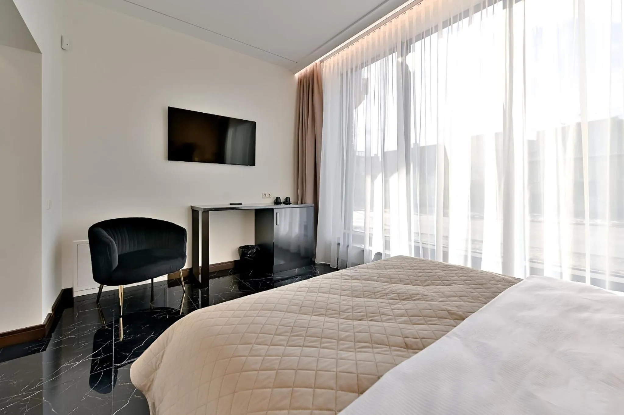 Bed in Diamond svečių namai