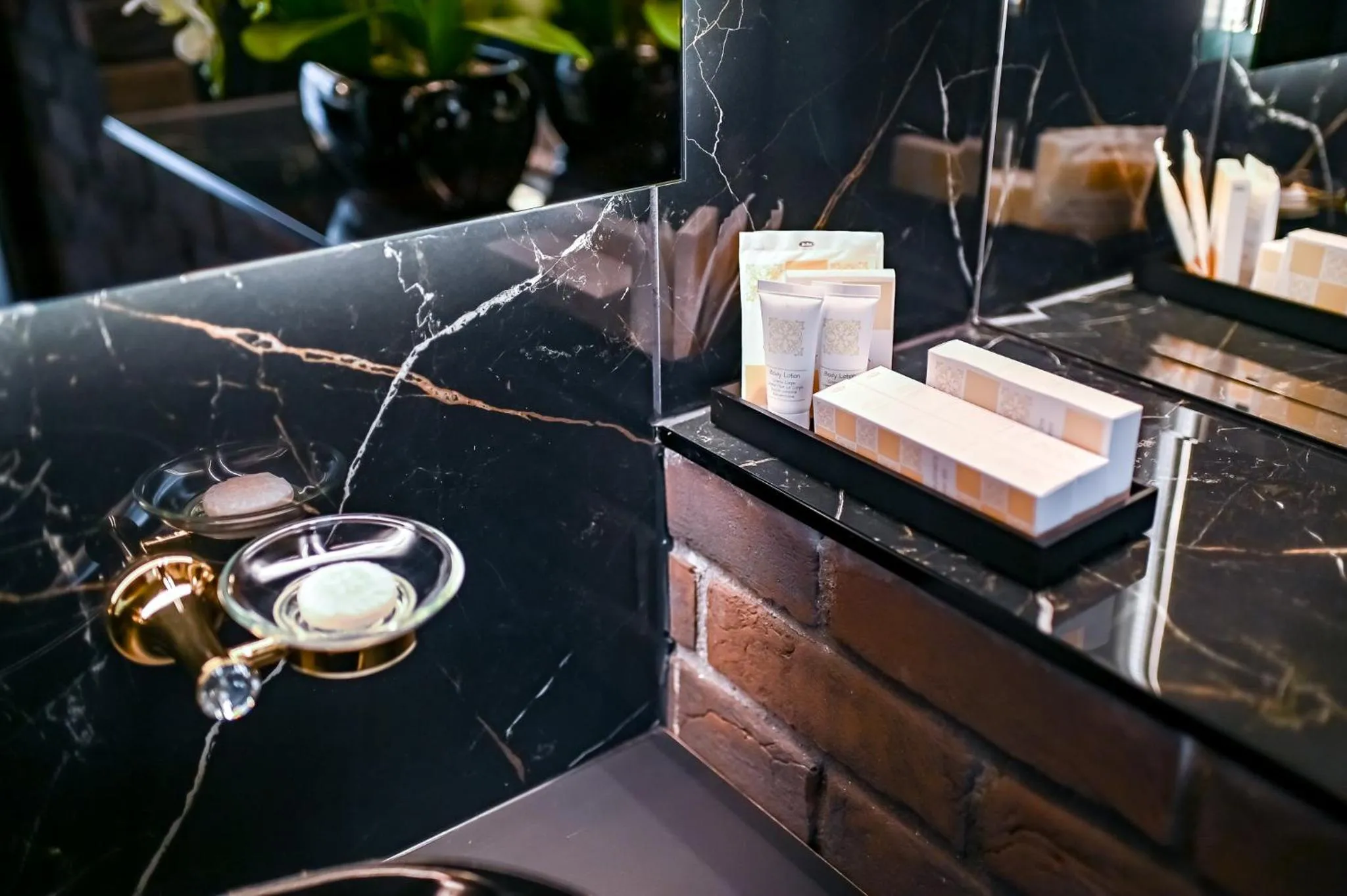 Diamond svečių namai