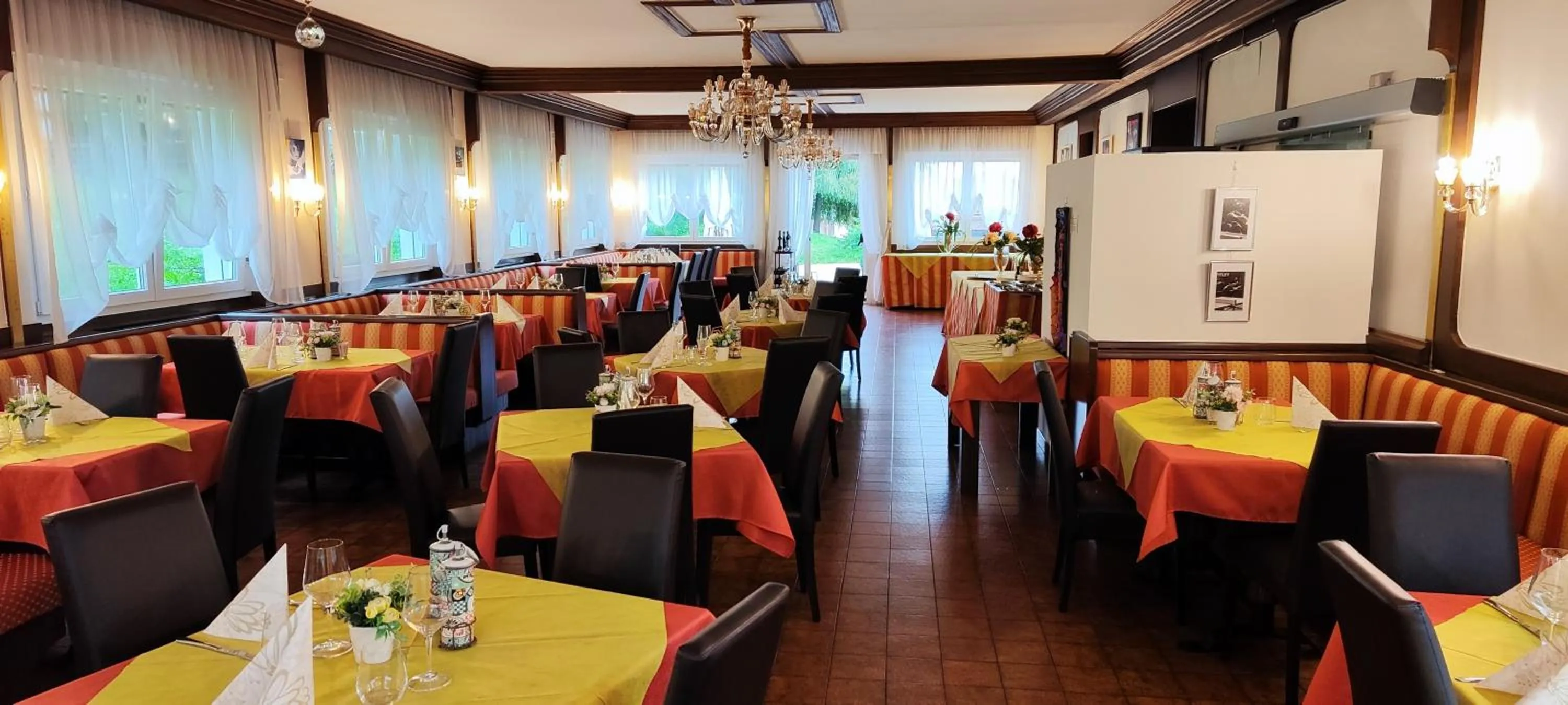 Restaurant/places to eat in Hotel Regina del Bosco