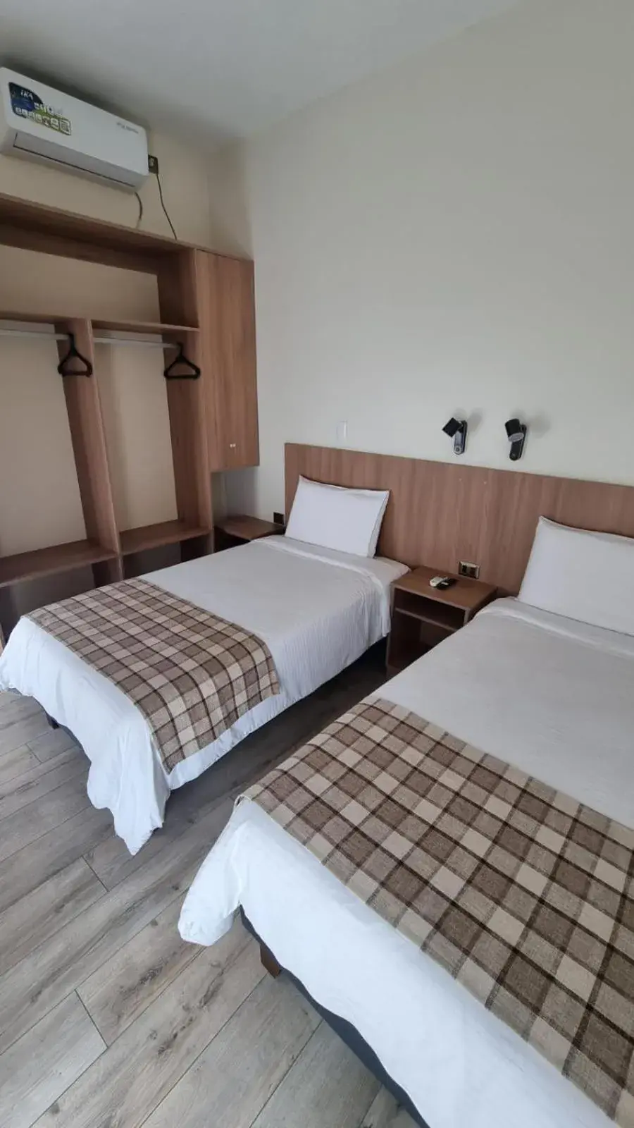 Double Room with Private Bathroom in Vistara Suites Double Room with Private Bathroom in Vistara Suites
