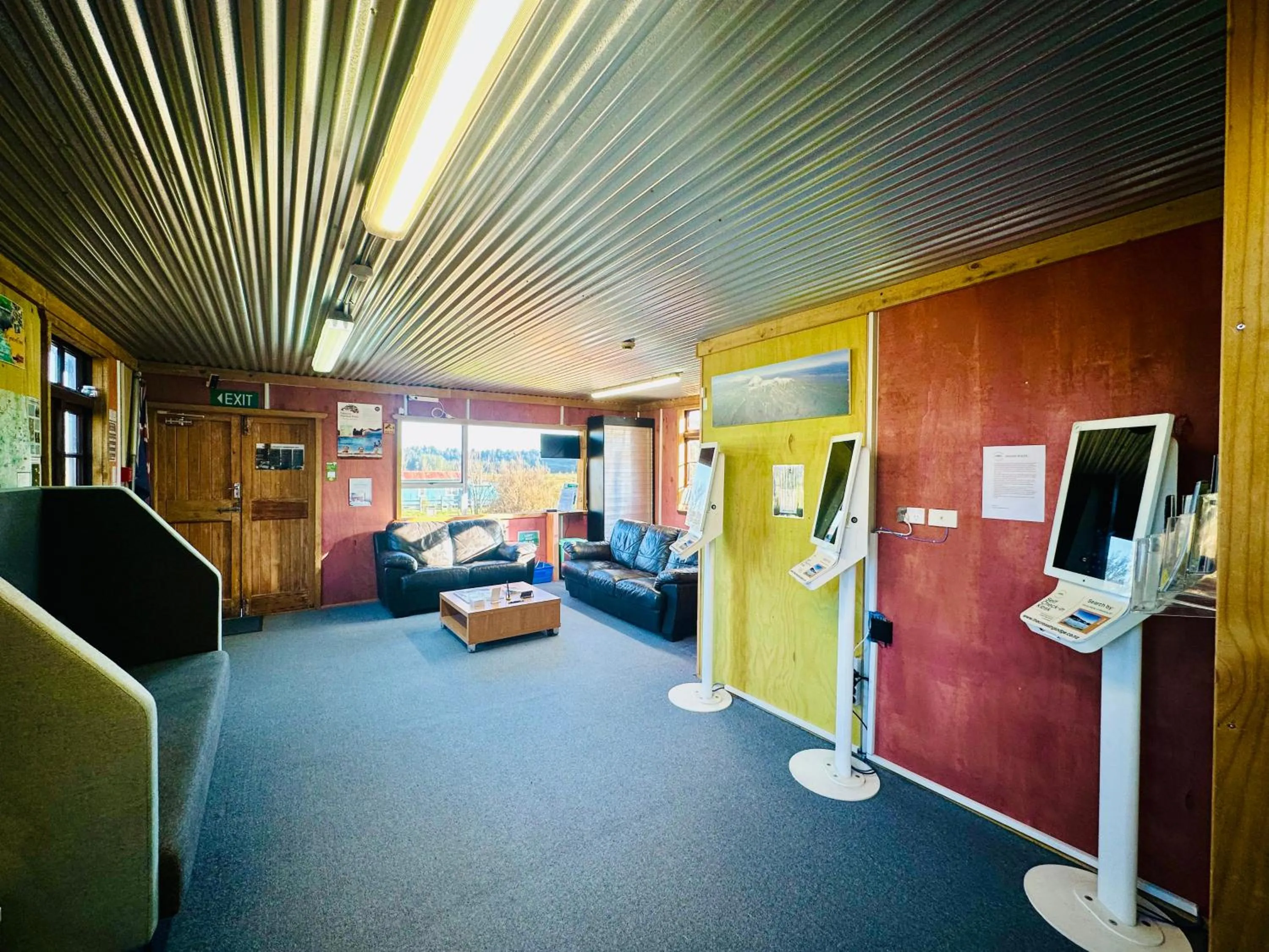 Seating area in The Crossing Lodge & Backpackers