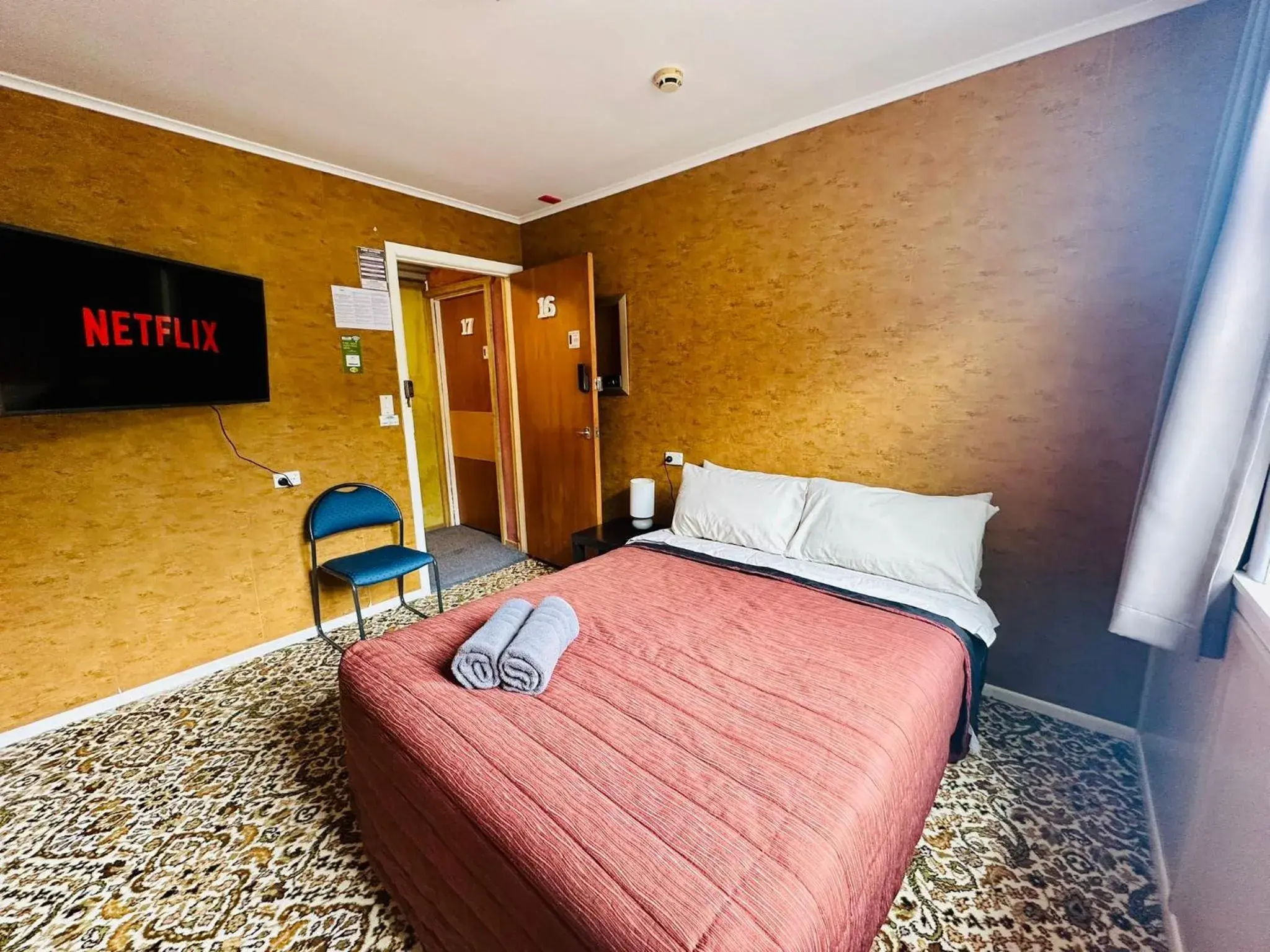 Bedroom, Bed in The Crossing Lodge & Backpackers Bedroom, Bed in The Crossing Lodge & Backpackers