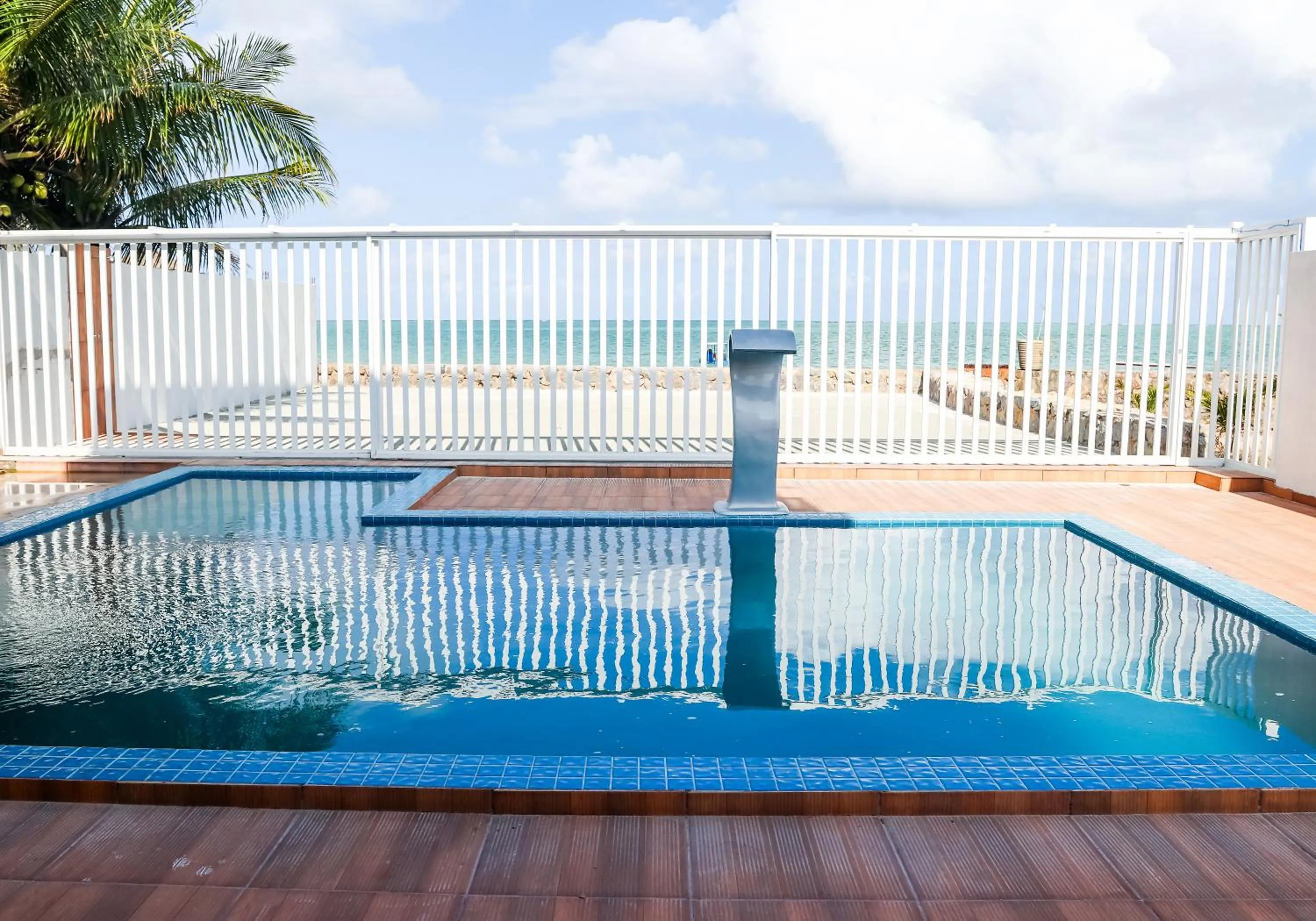 Swimming pool in Pousada Diana Maragogi