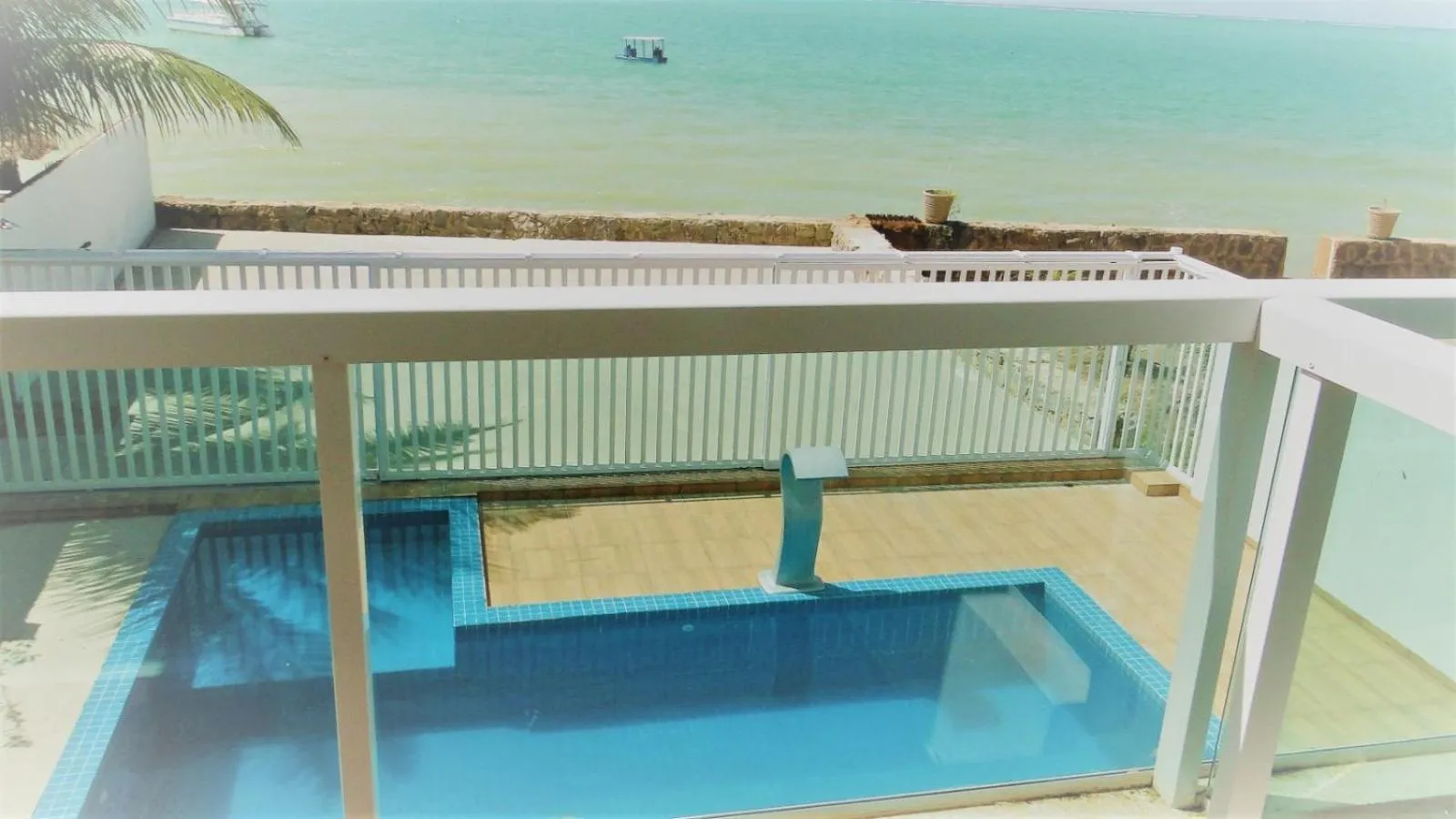 Swimming pool in Pousada Diana Maragogi