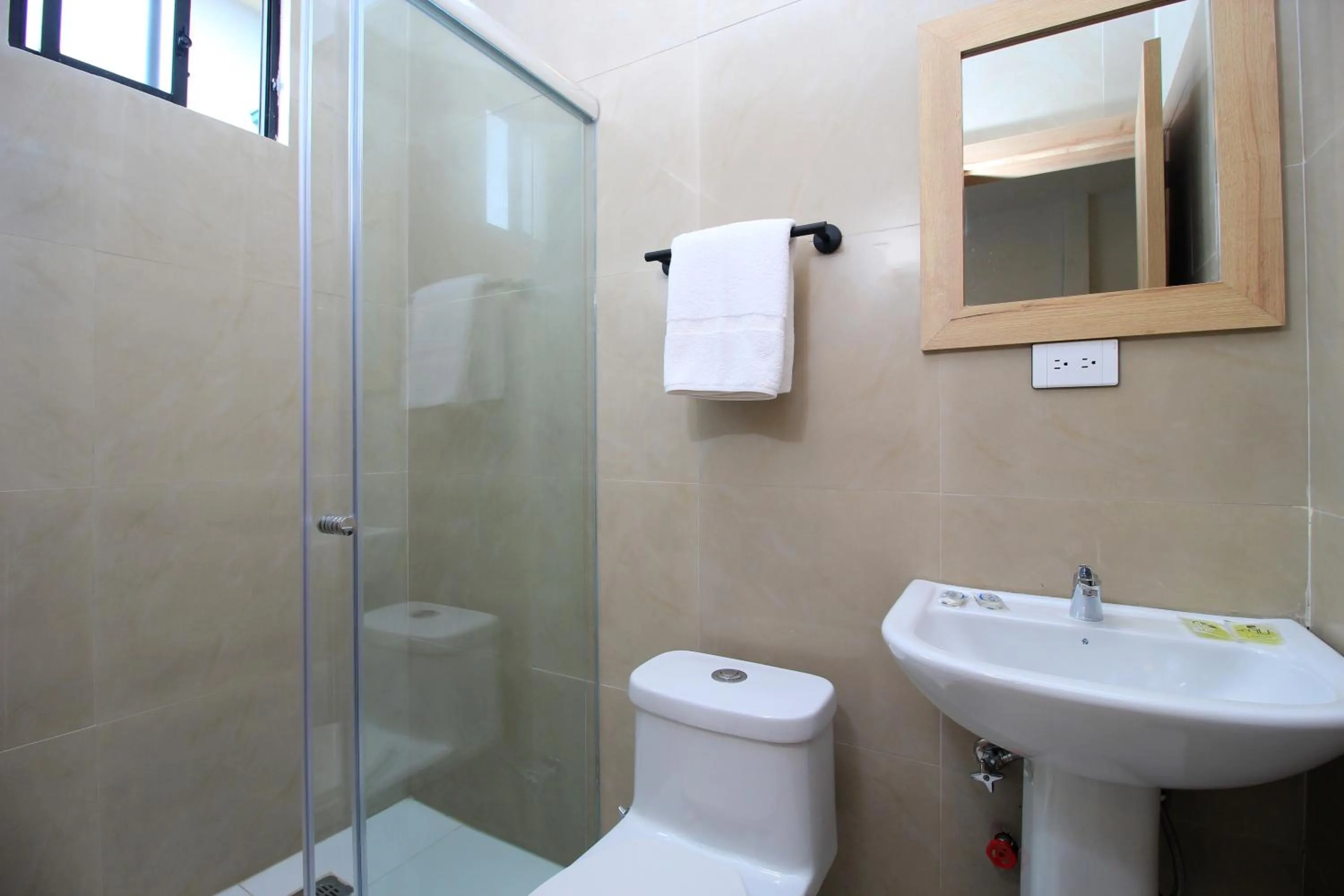 Shower in Apart Hotel Casa Blanca