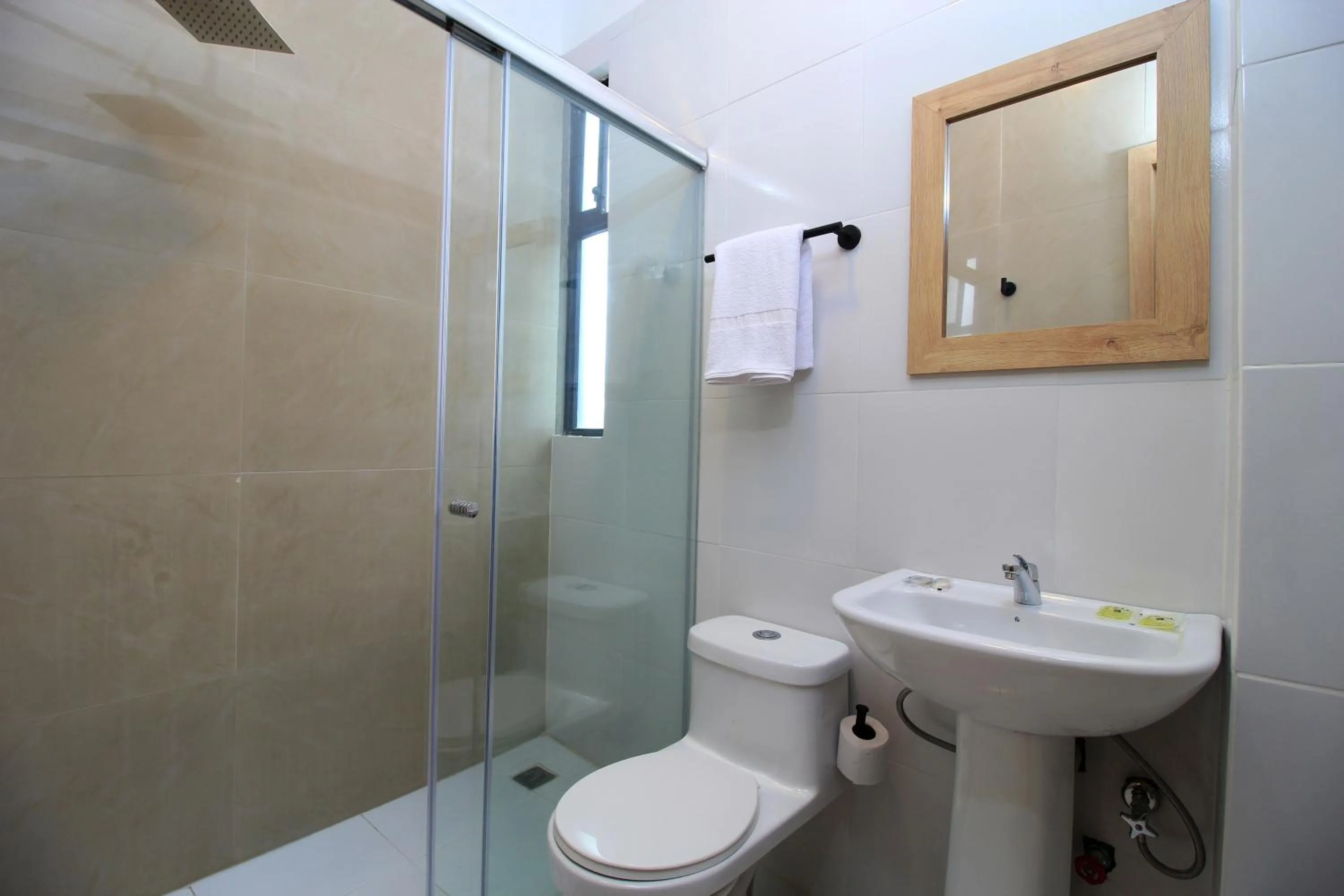 Shower in Apart Hotel Casa Blanca