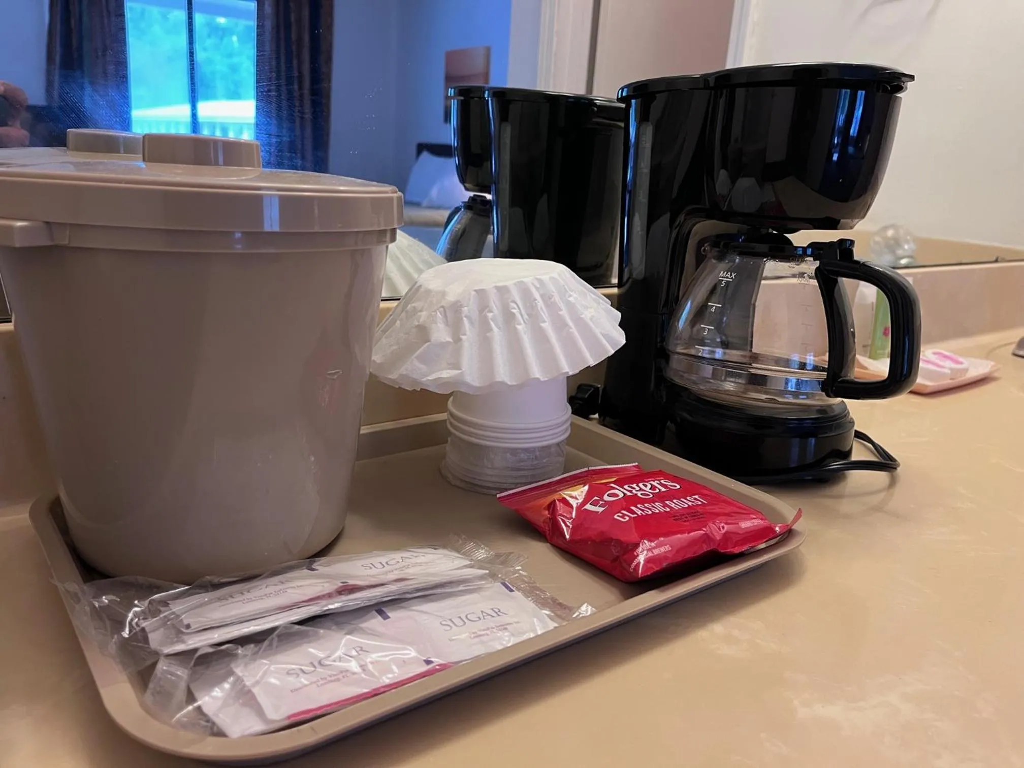 Coffee/tea facilities in WINDTREE INN