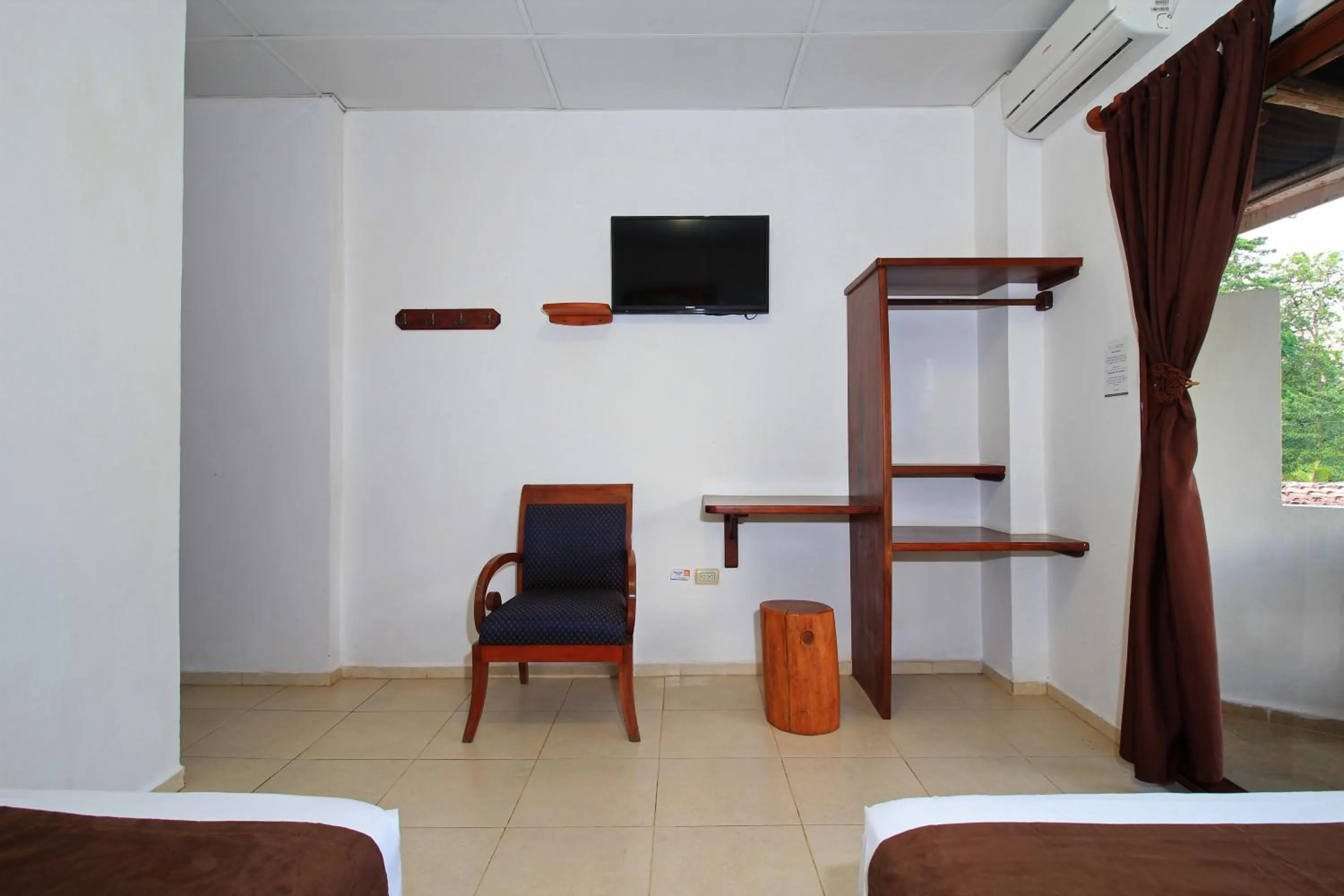 Photo of the whole room in Natura Gardens Galápagos