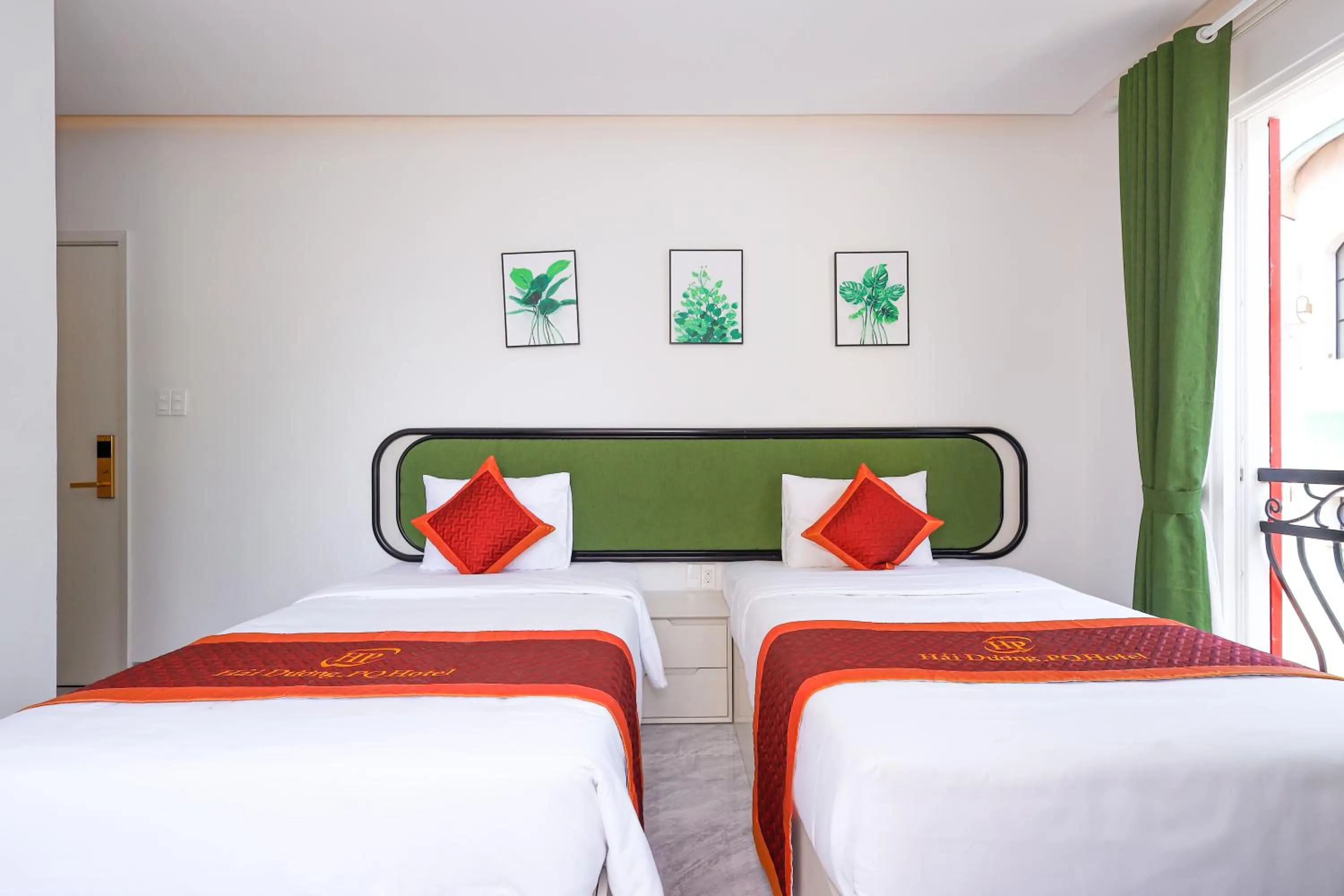 Bedroom, Bed in Hai Duong PQ Hotel