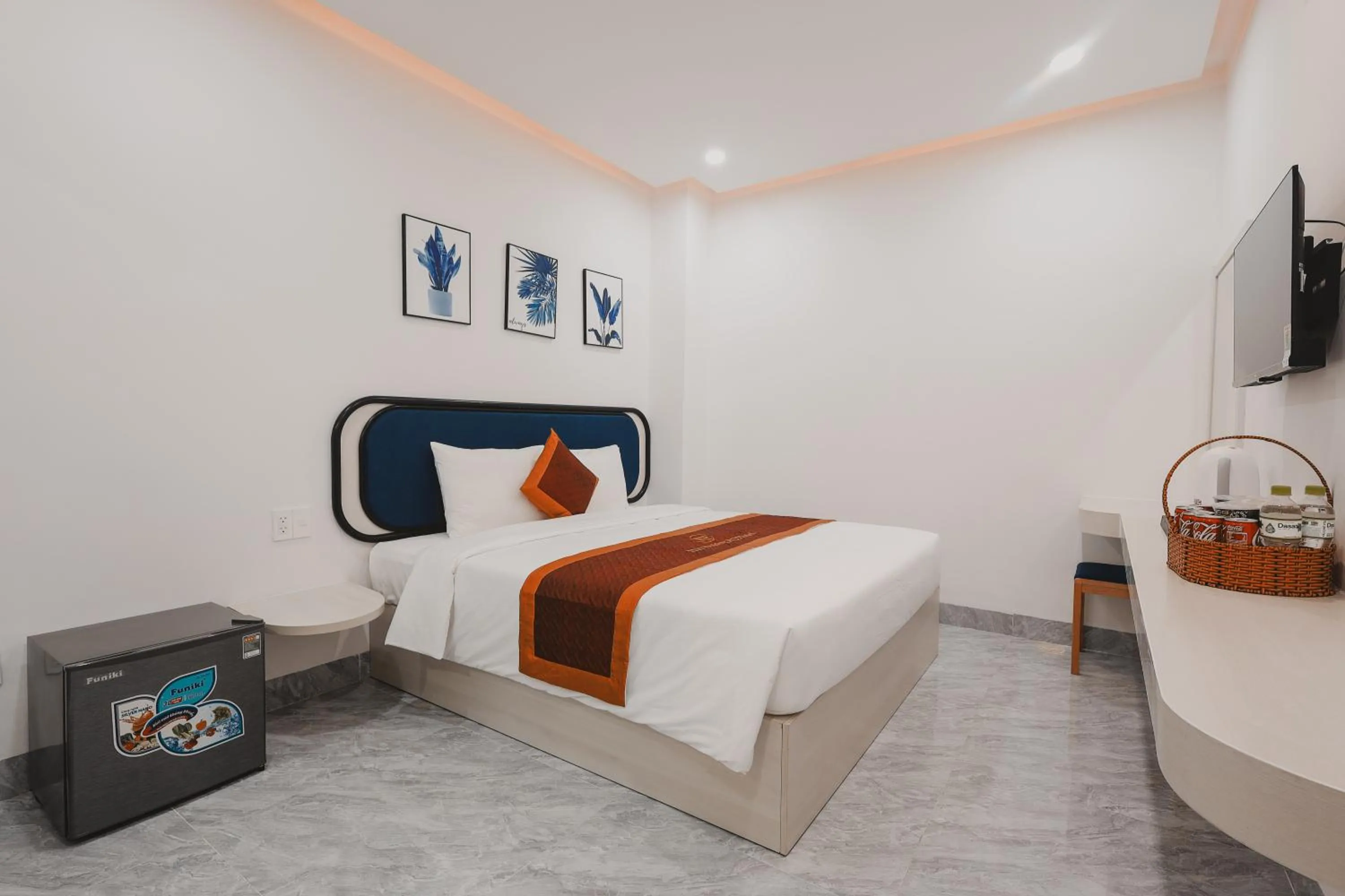 Photo of the whole room, Bed in Hai Duong PQ Hotel