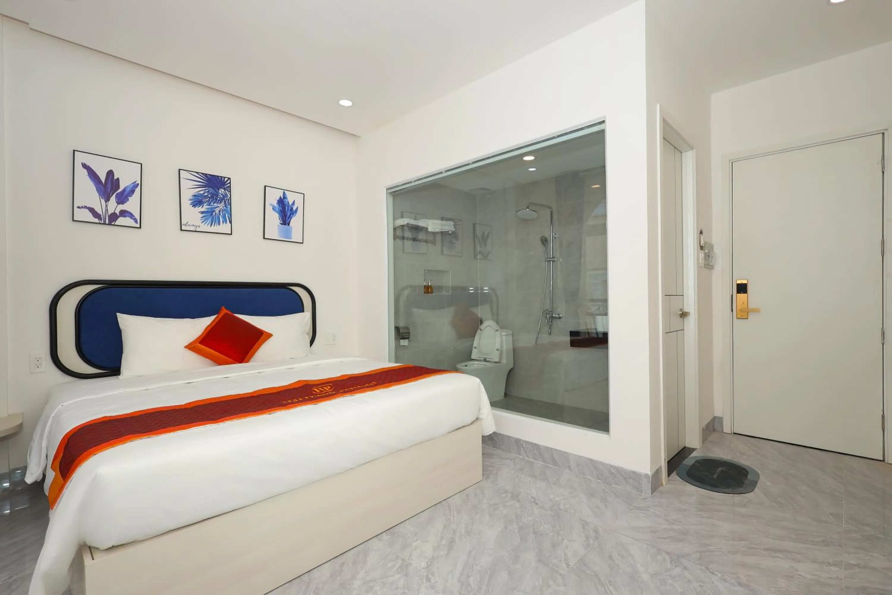 Photo of the whole room, Bed in Hai Duong PQ Hotel