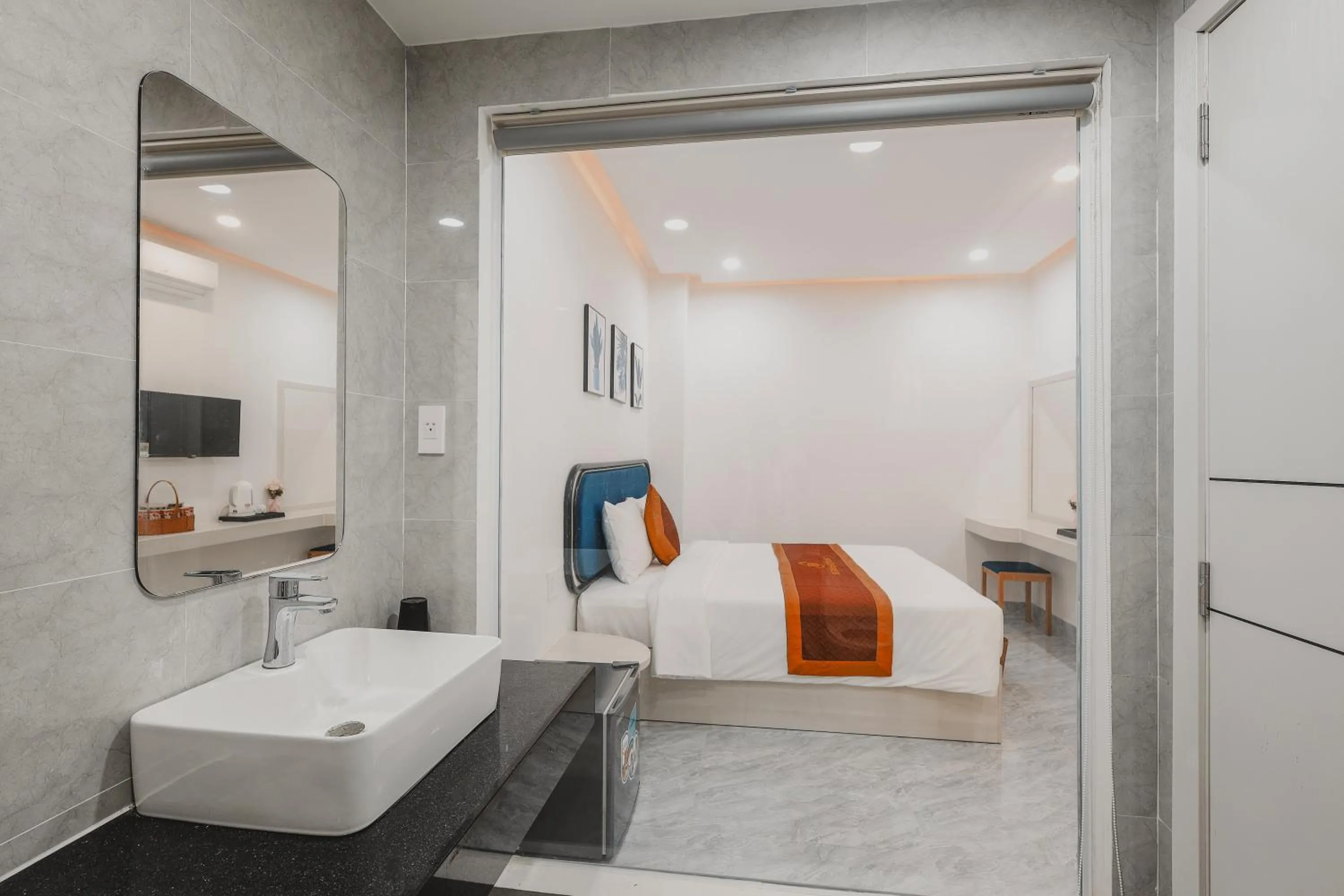 Photo of the whole room in Hai Duong PQ Hotel