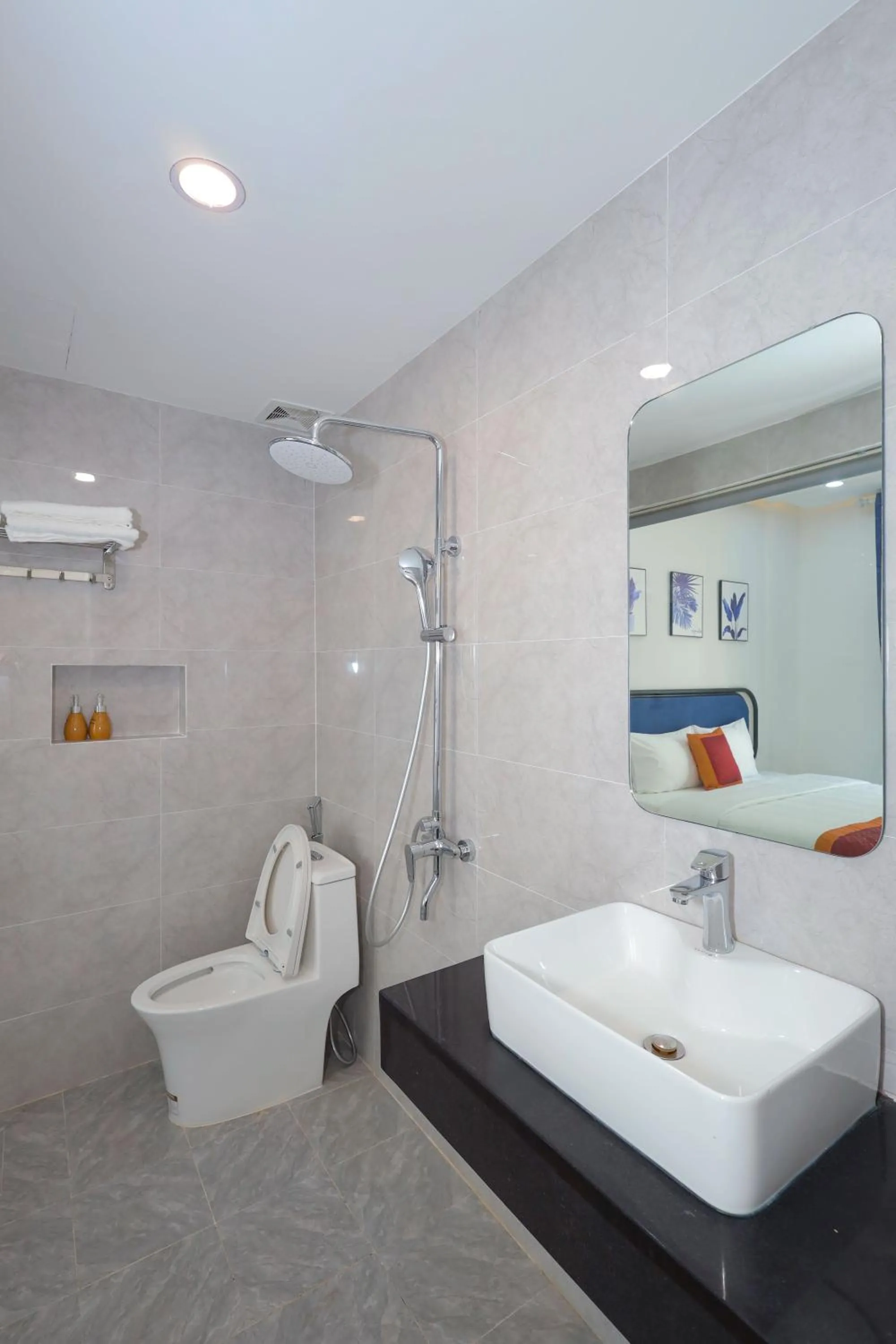 Hai Duong PQ Hotel