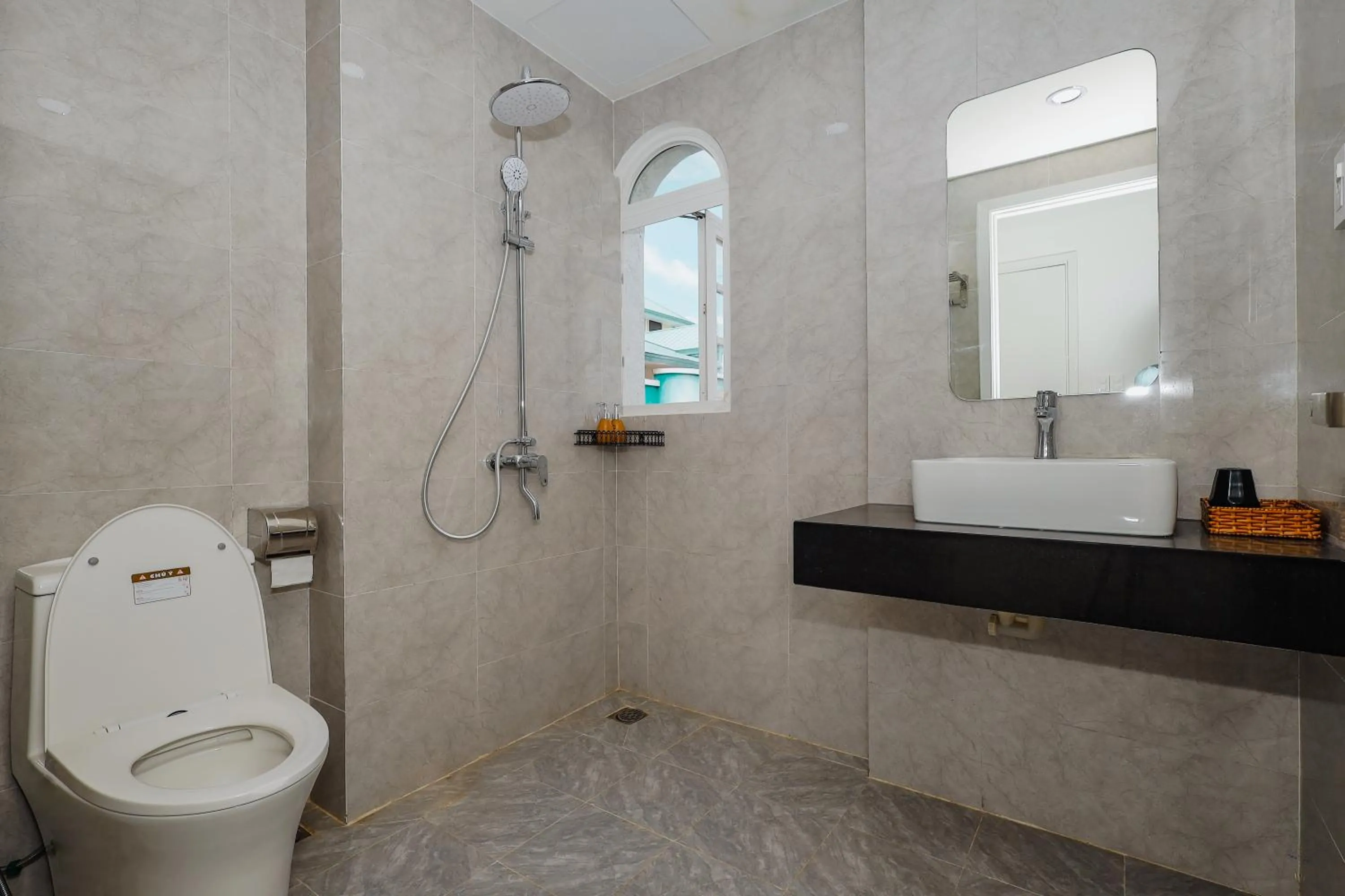 Bathroom in Hai Duong PQ Hotel