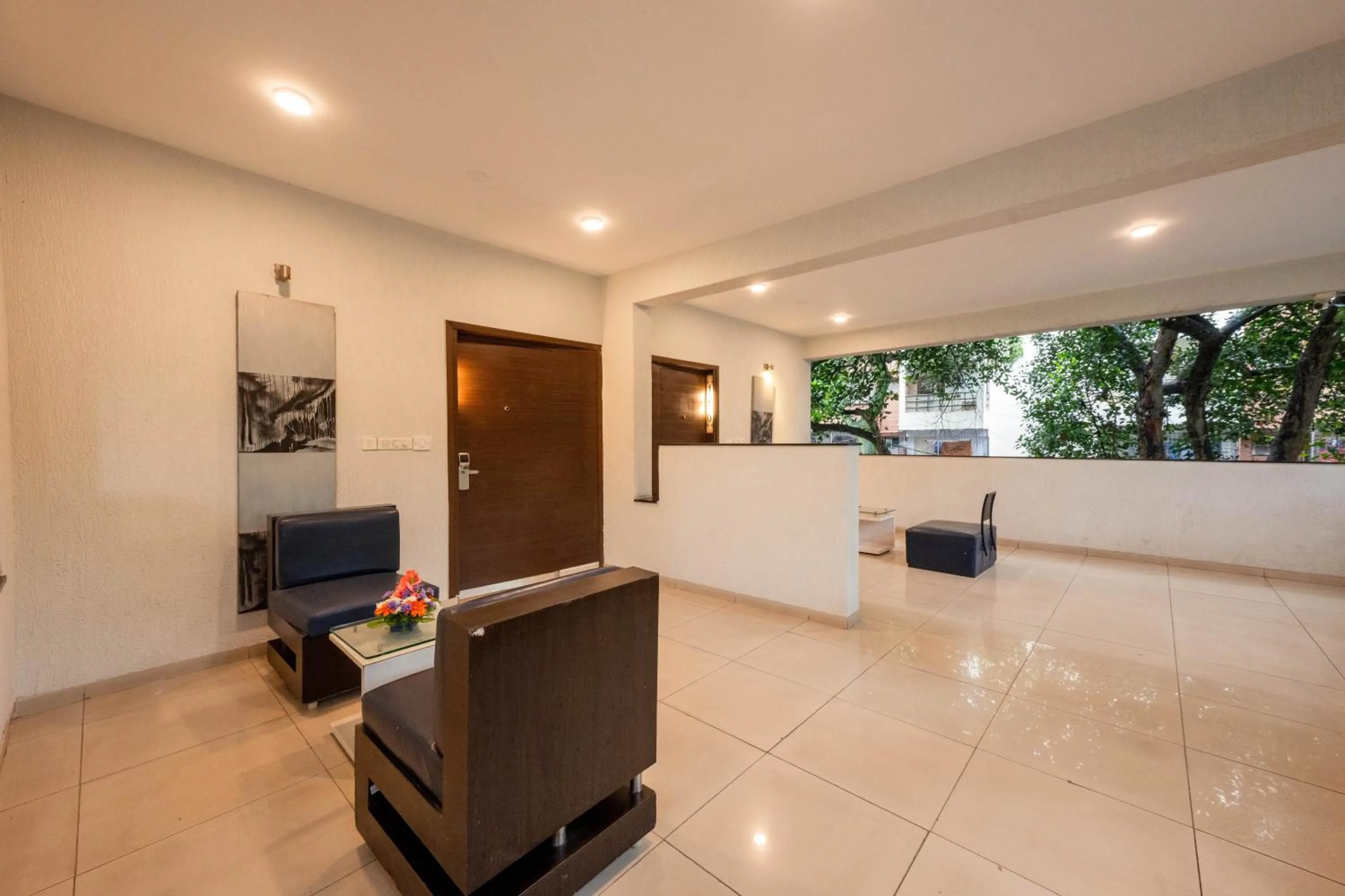 Seating area in THE WOODROSE