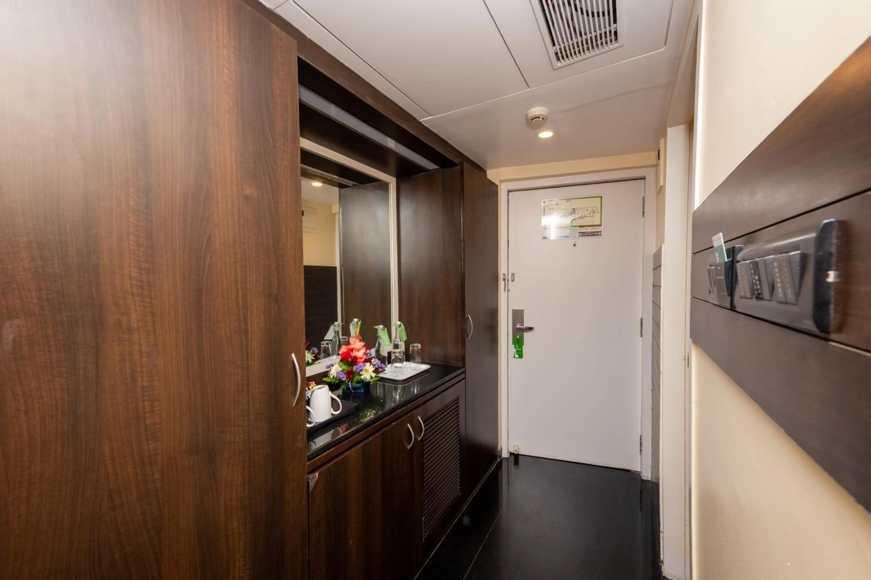 wardrobe in THE WOODROSE