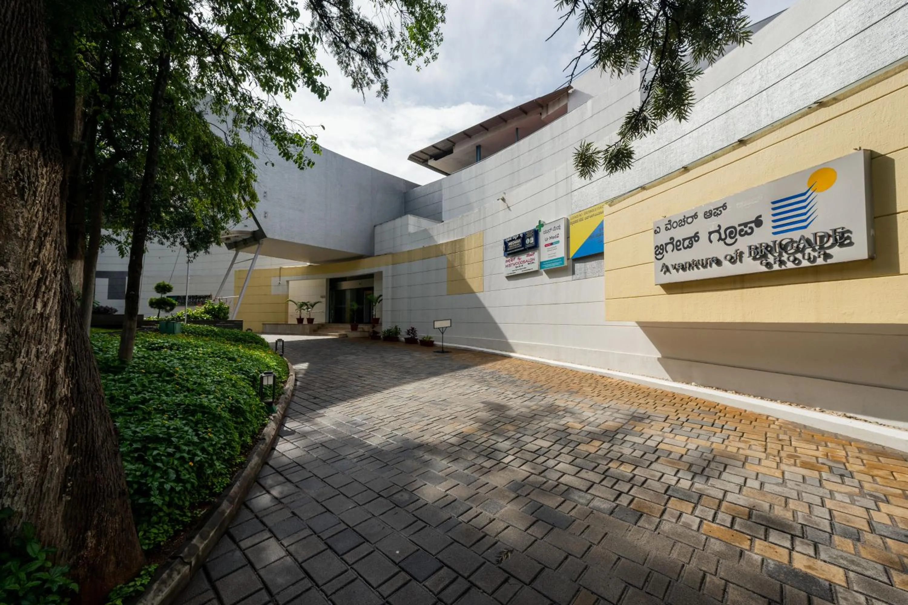 Property building in THE WOODROSE