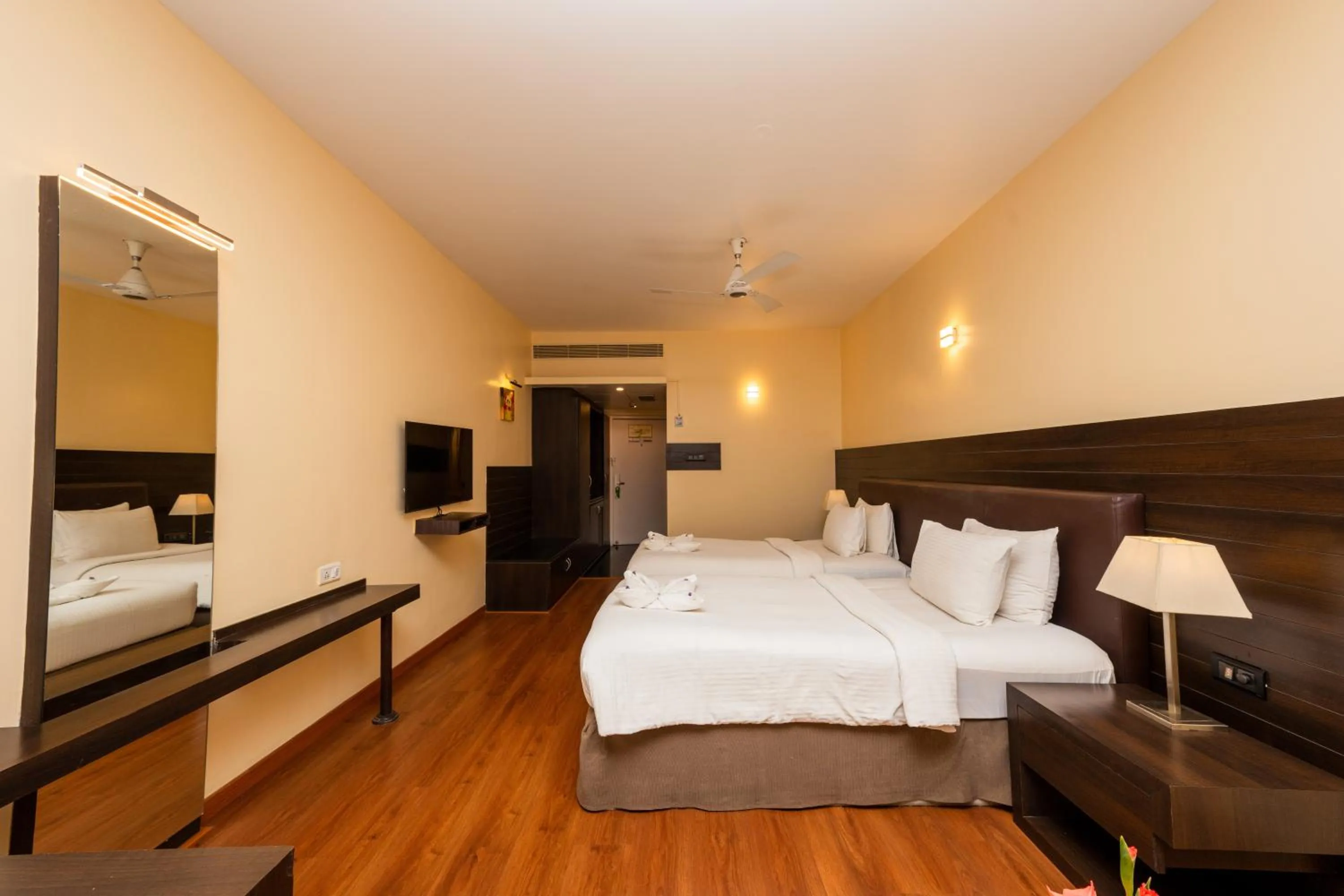 Photo of the whole room, Bed in THE WOODROSE