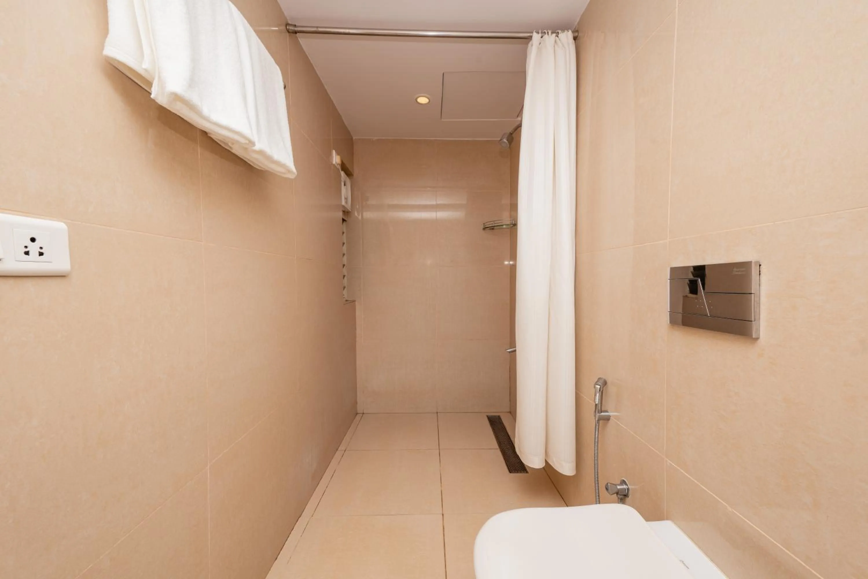 Bathroom in THE WOODROSE