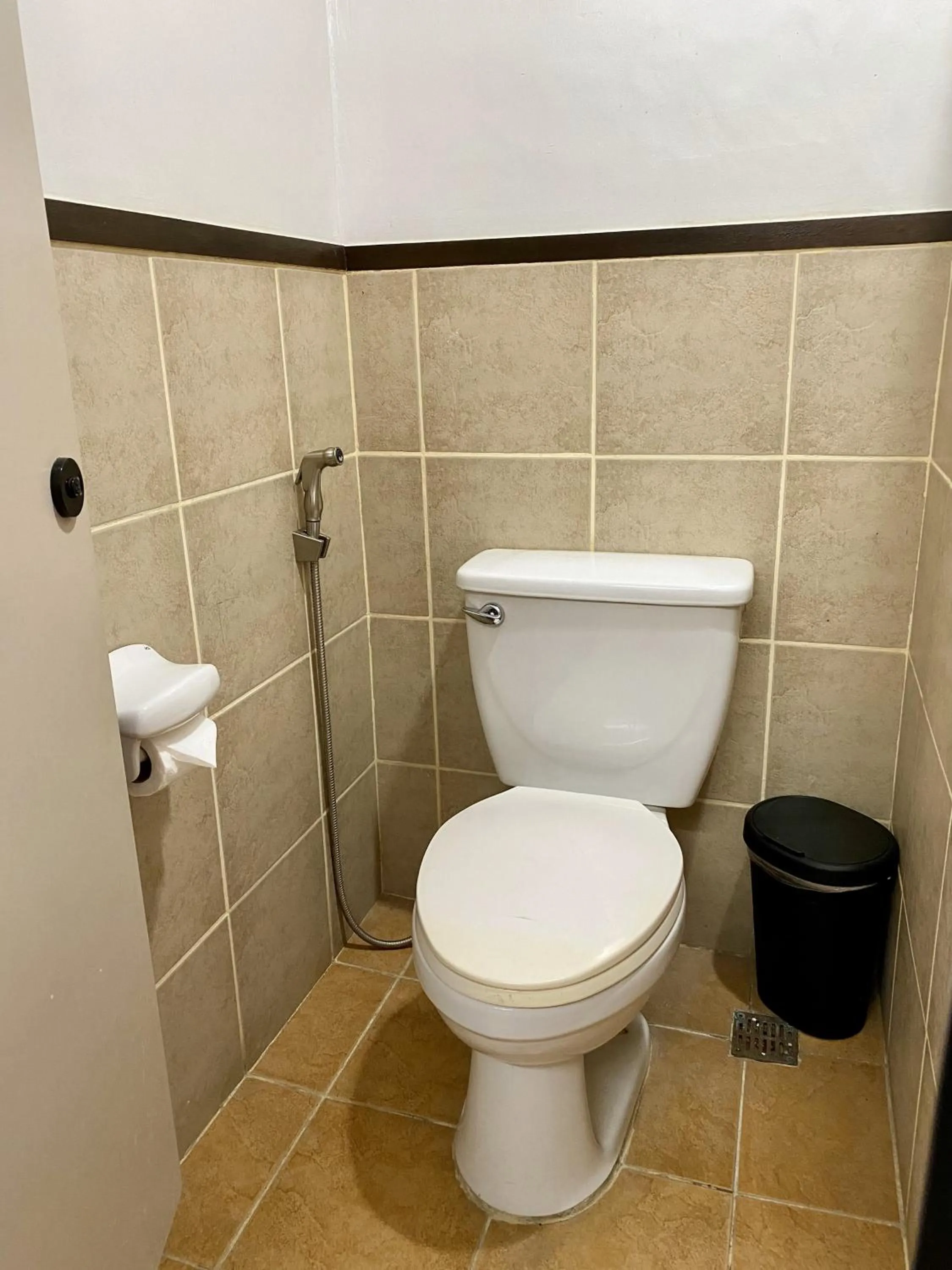 Toilet in Plaza Del Norte Hotel and Convention Center