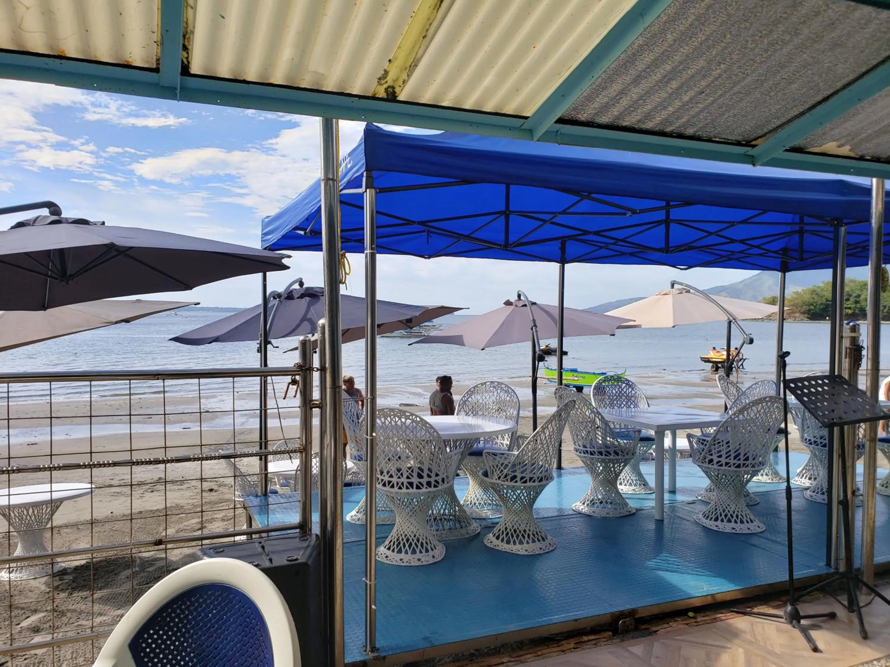 PALM TREE RESORT AND RESTAURANT