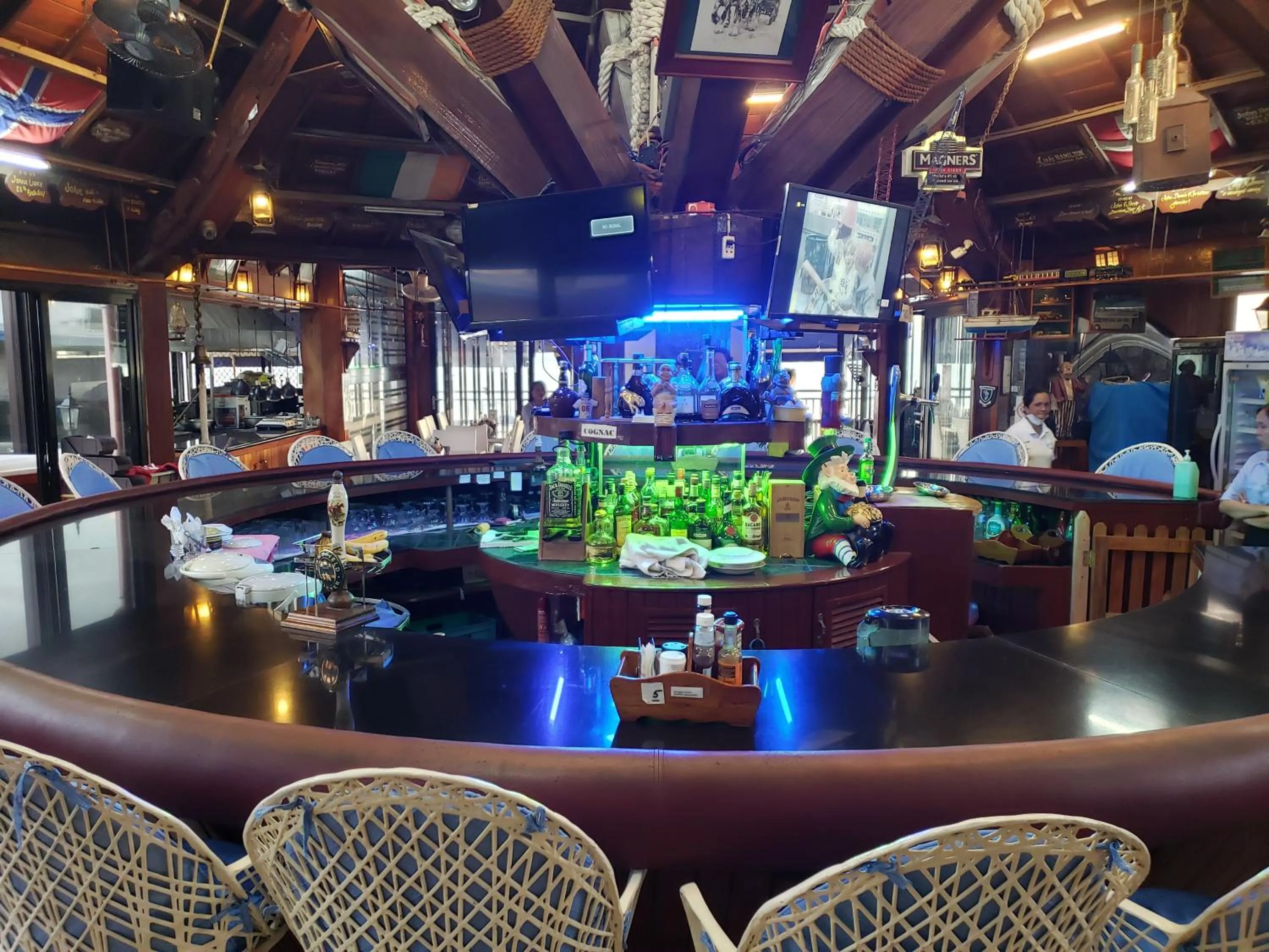 PALM TREE RESORT AND RESTAURANT