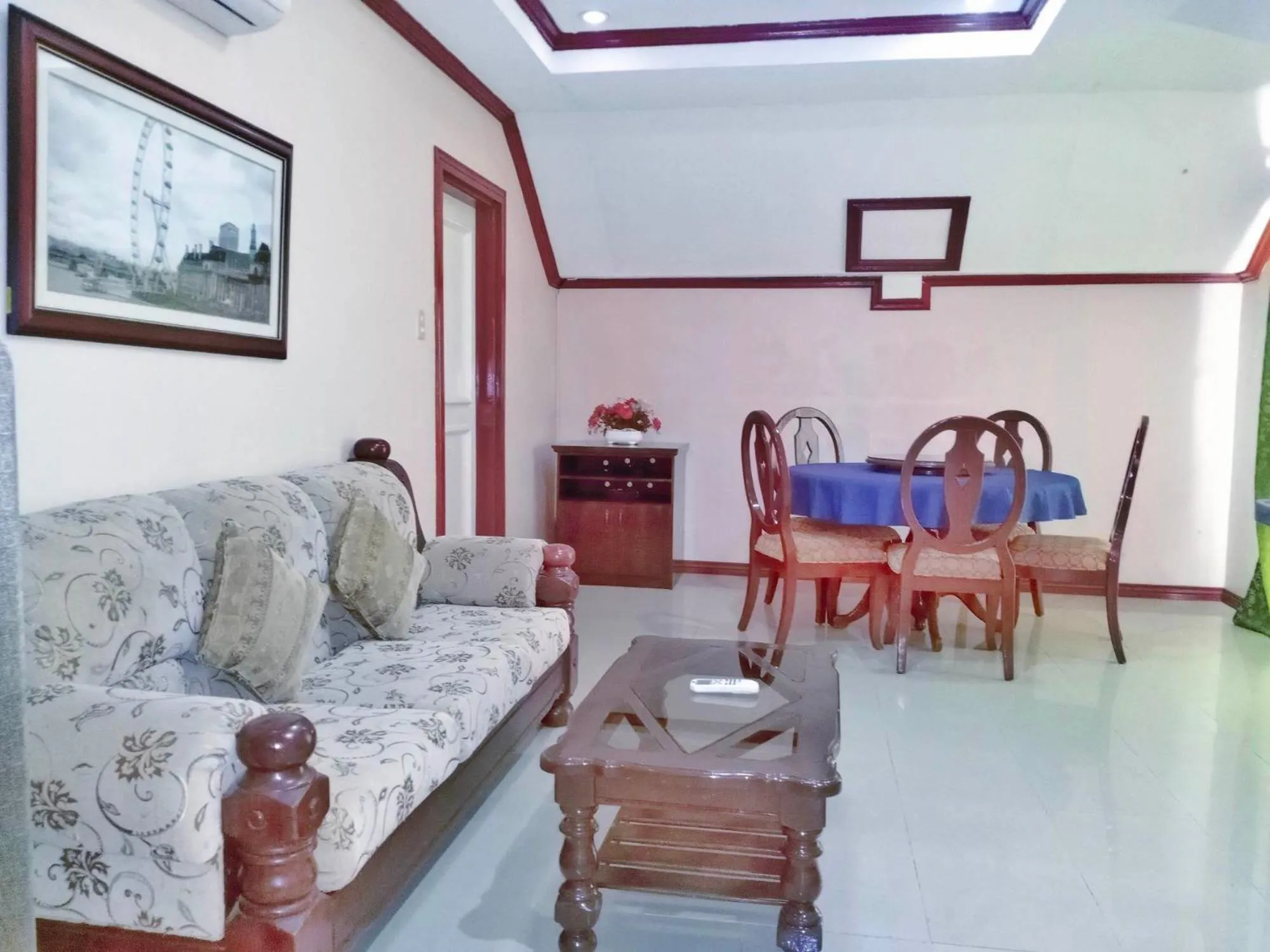 PALM TREE RESORT AND RESTAURANT