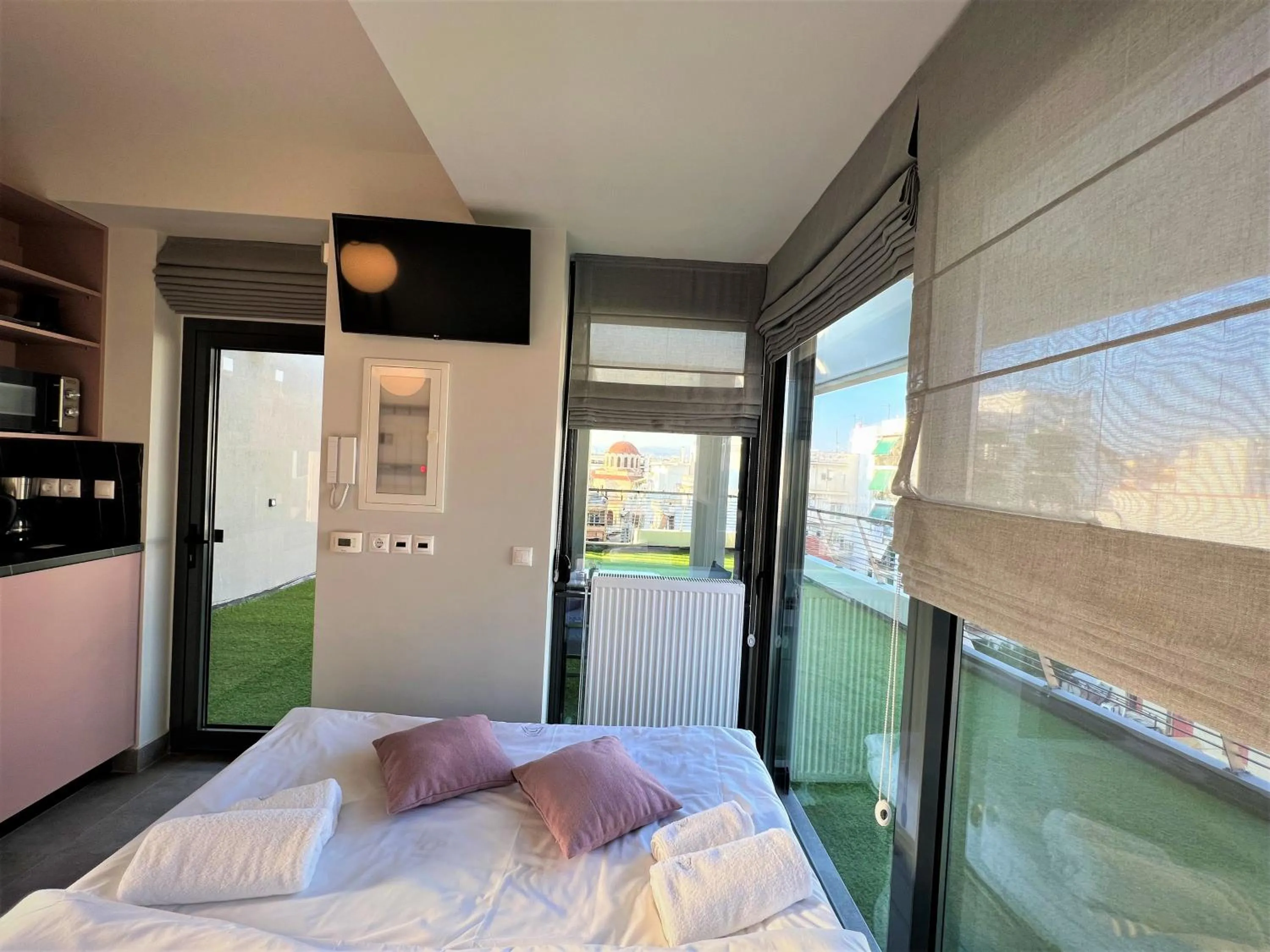 Bed in Aeson Premium Living