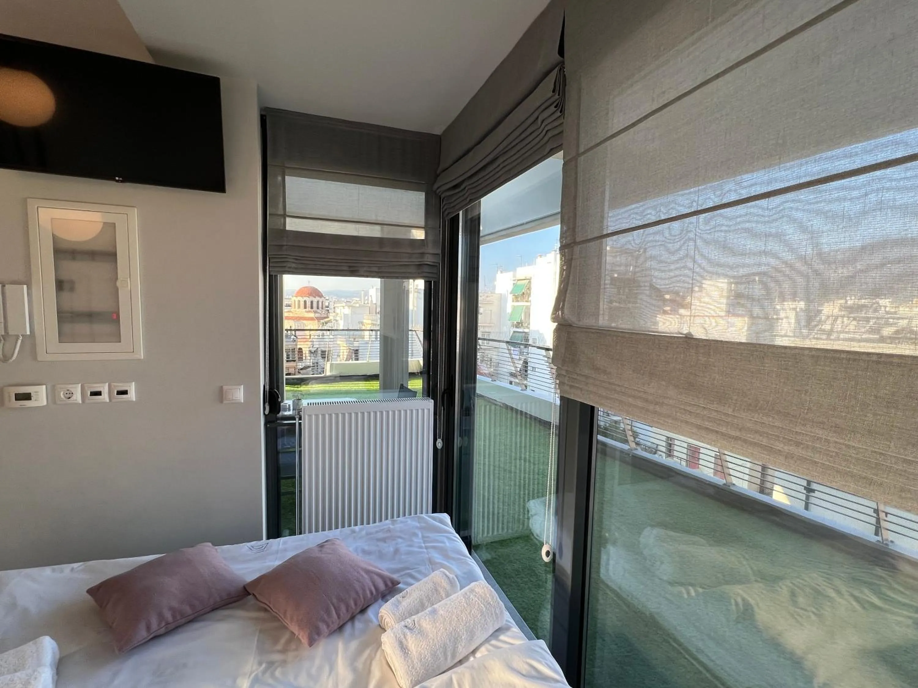 Bed in Aeson Premium Living