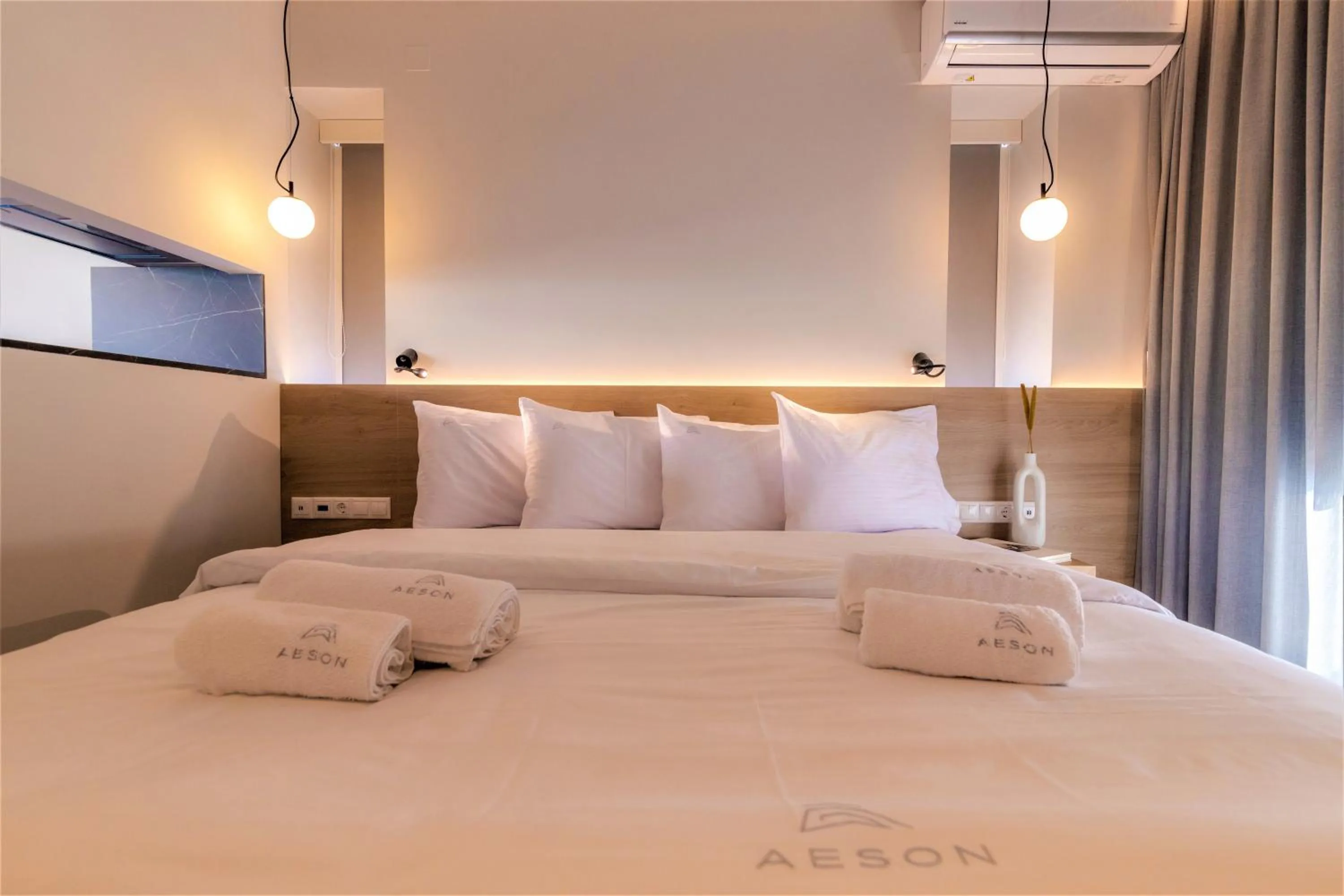 Bed in Aeson Premium Living