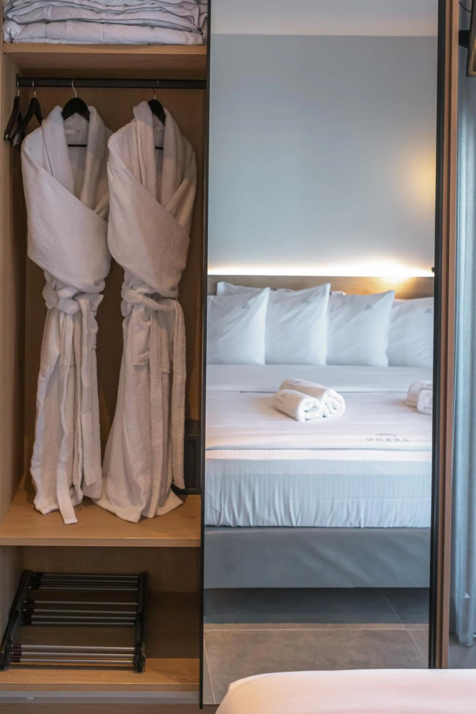 Bed in Aeson Premium Living
