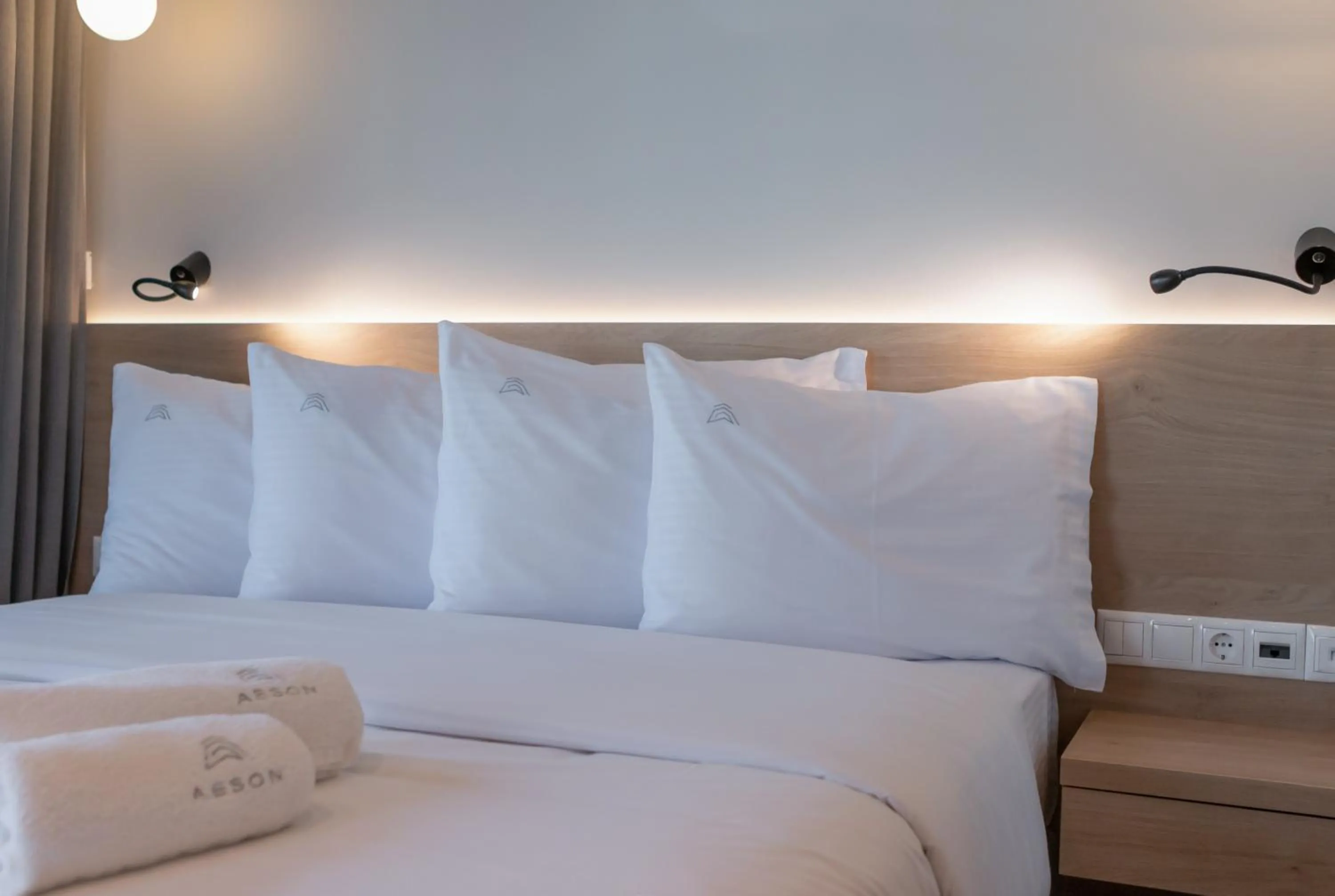Bed in Aeson Premium Living